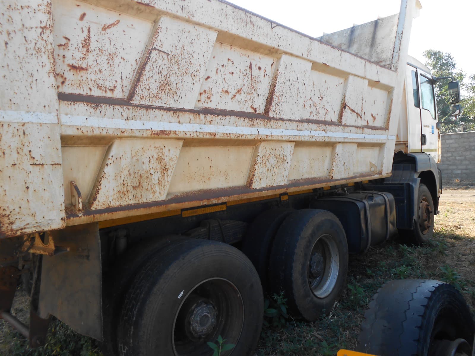 Tipper Truck 26t (6X4) - 2010 — imagem 9