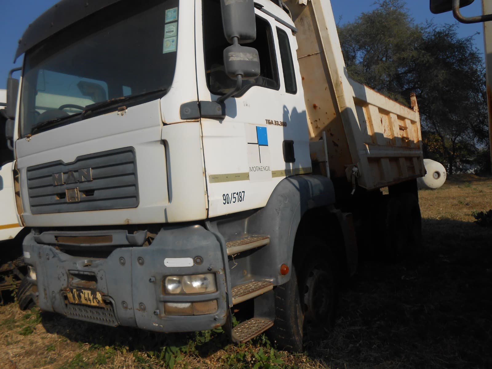 Tipper Truck 26t (6X4) - 2010 — imagem 4