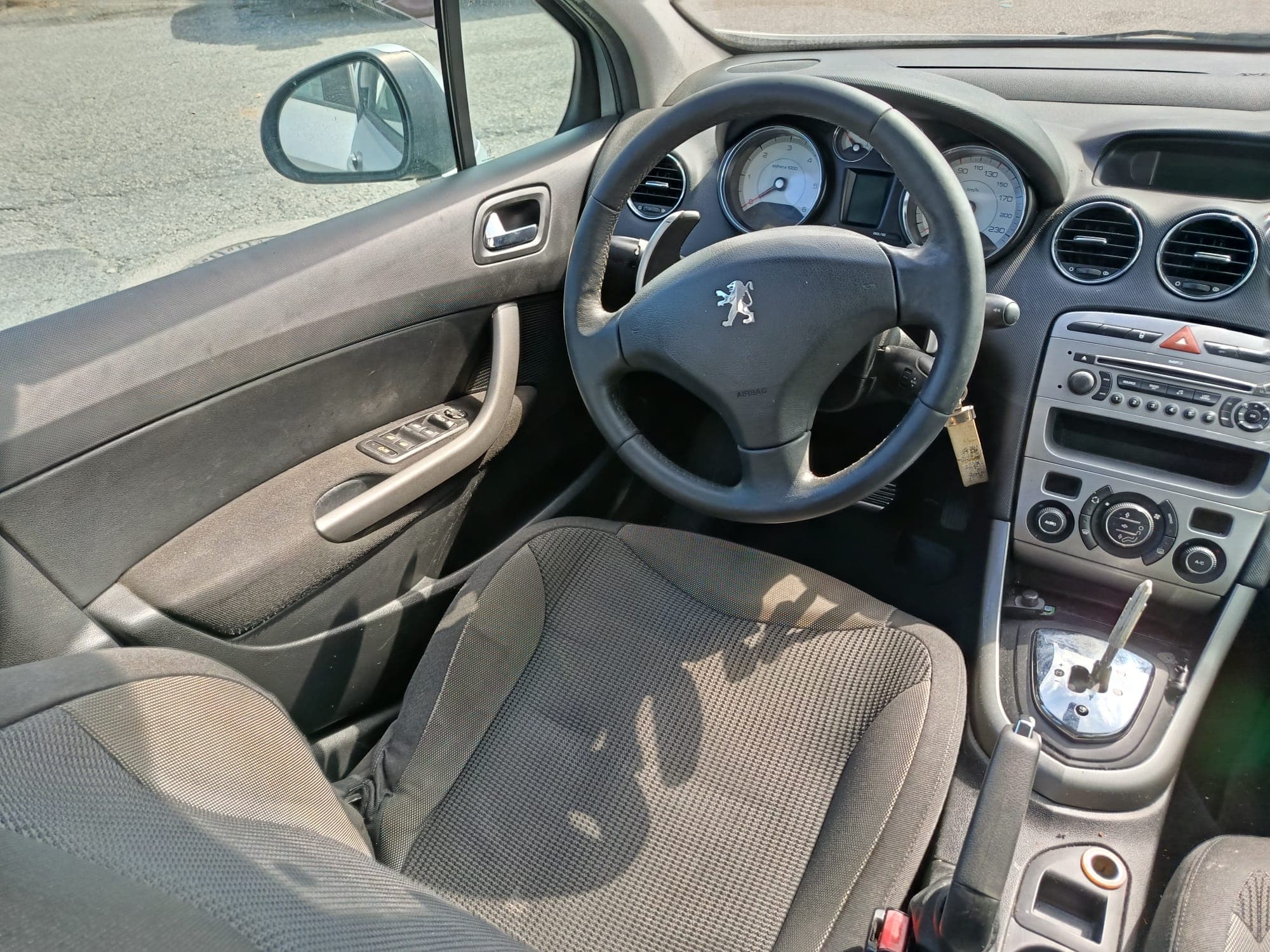 Peugeot 308 · Año 2008 — imagen 29