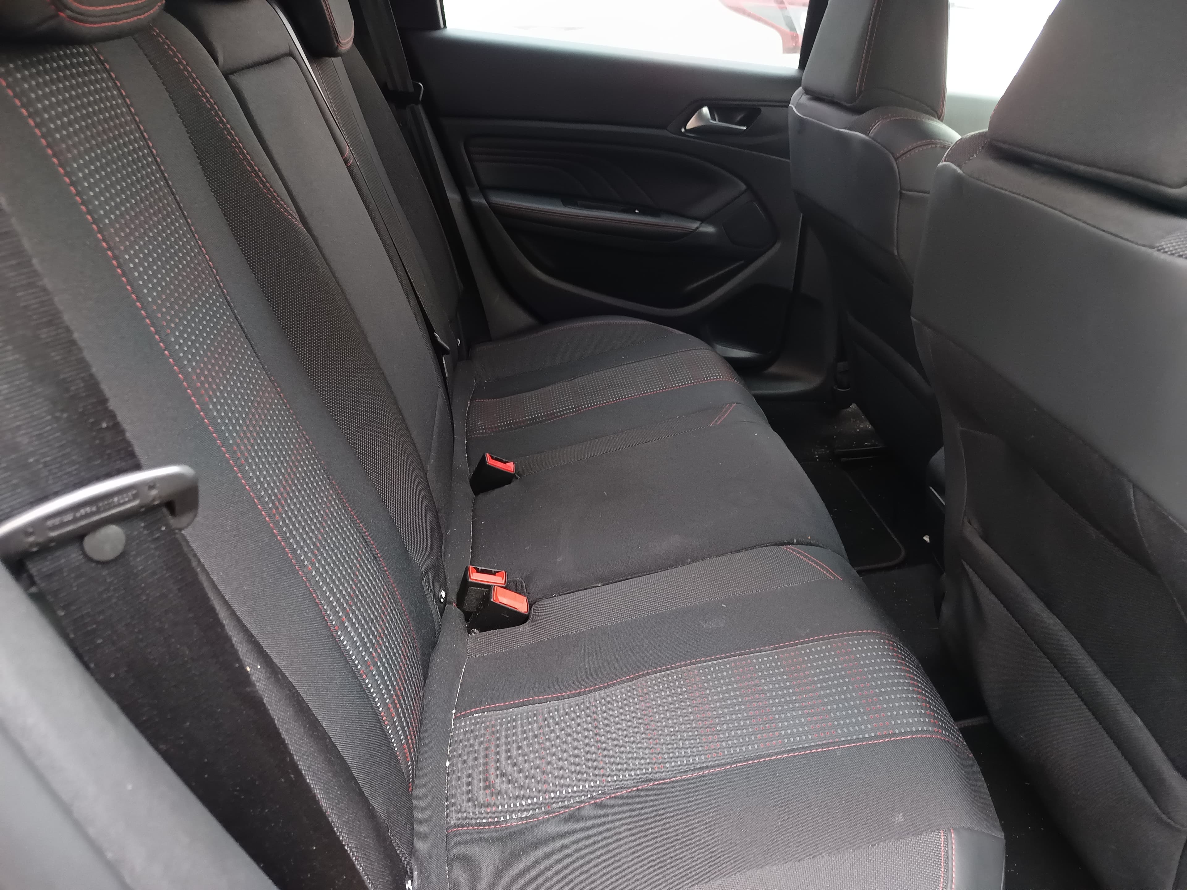 Peugeot 308 GT Line · Ano 2021 — imagen 36