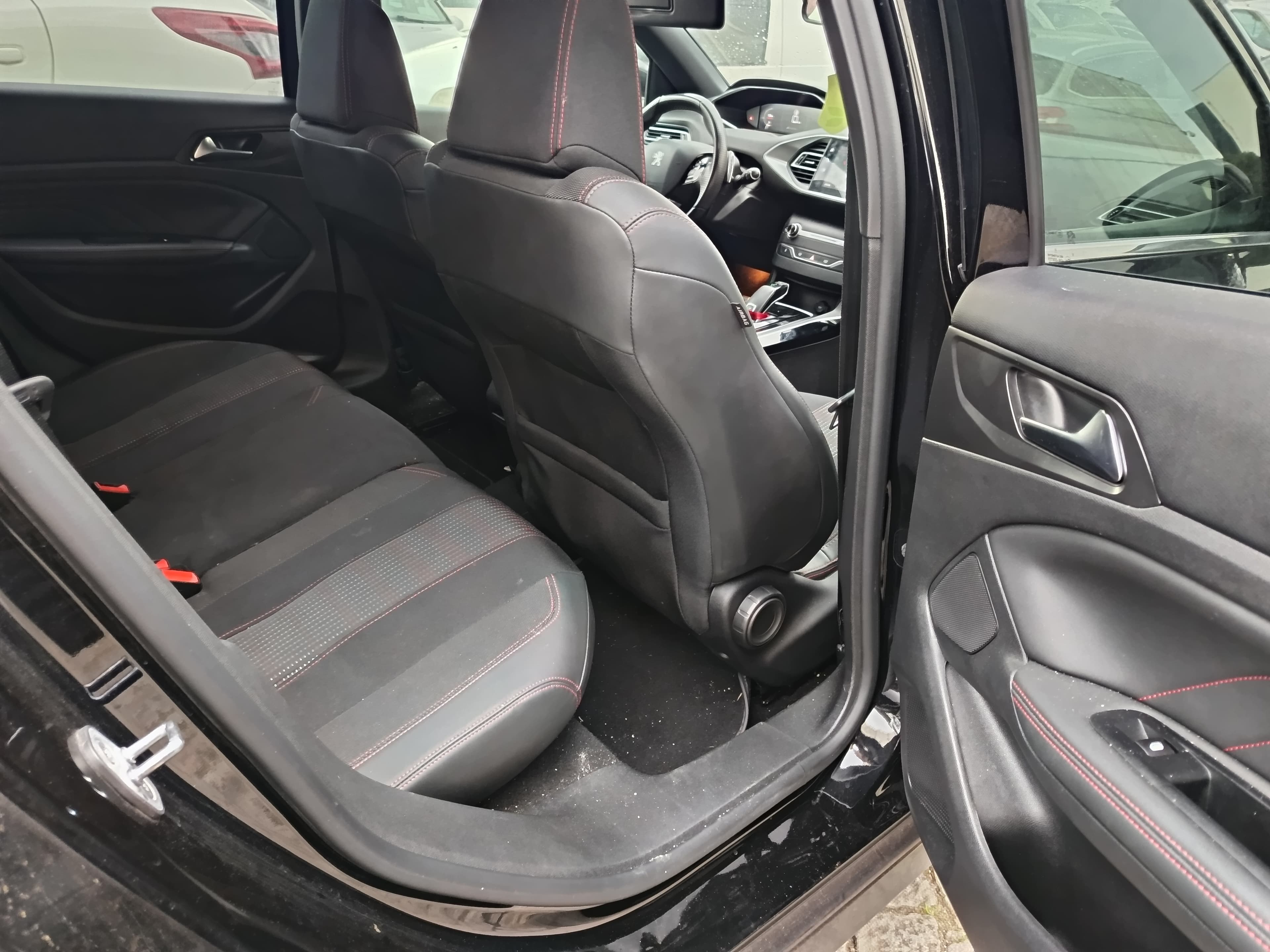 Peugeot 308 GT Line · Ano 2021 — imagen 35