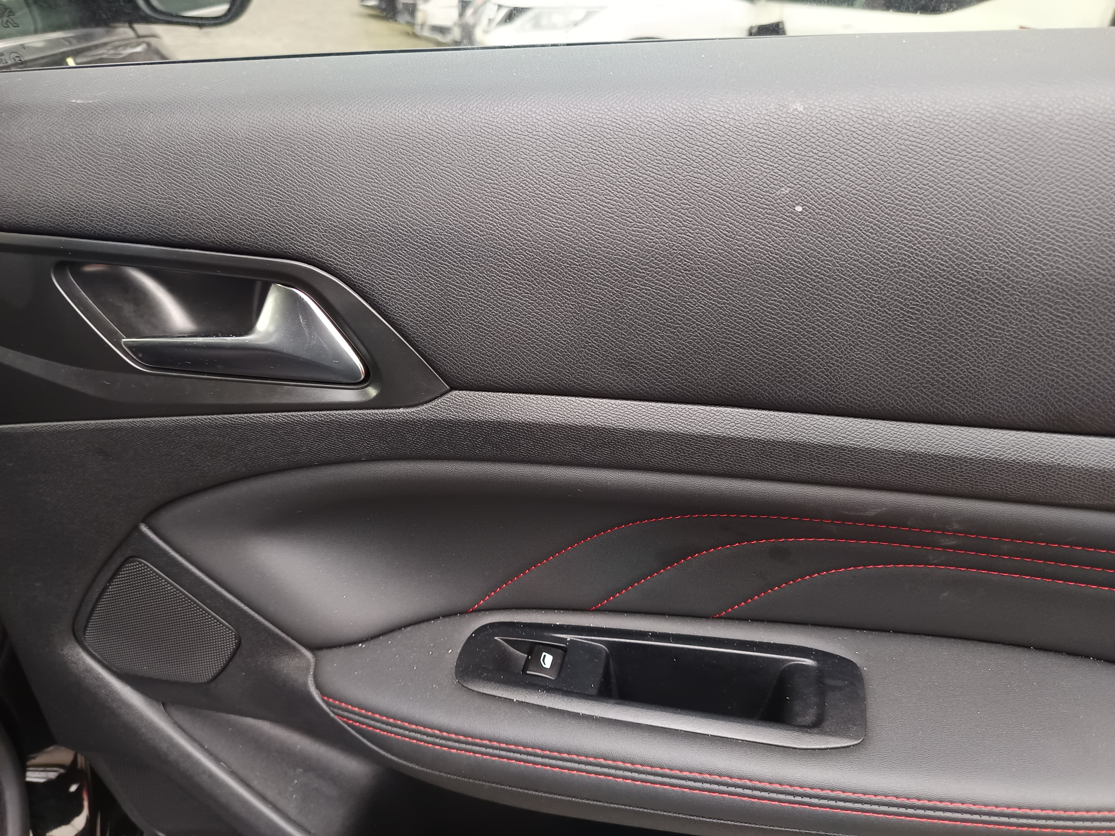Peugeot 308 GT Line · Ano 2021 — imagen 40