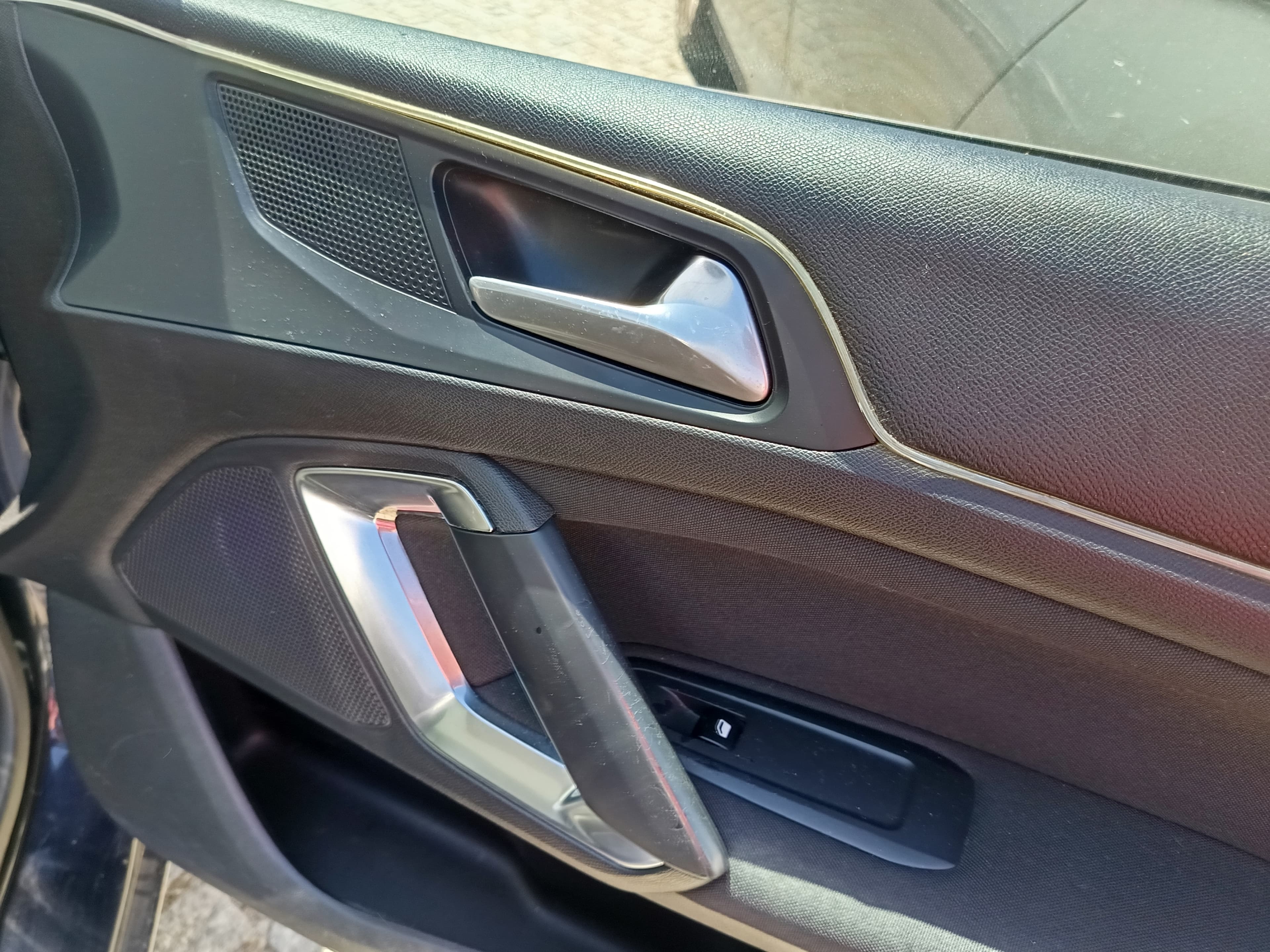 Peugeot 308 · Year 2015 — image 37