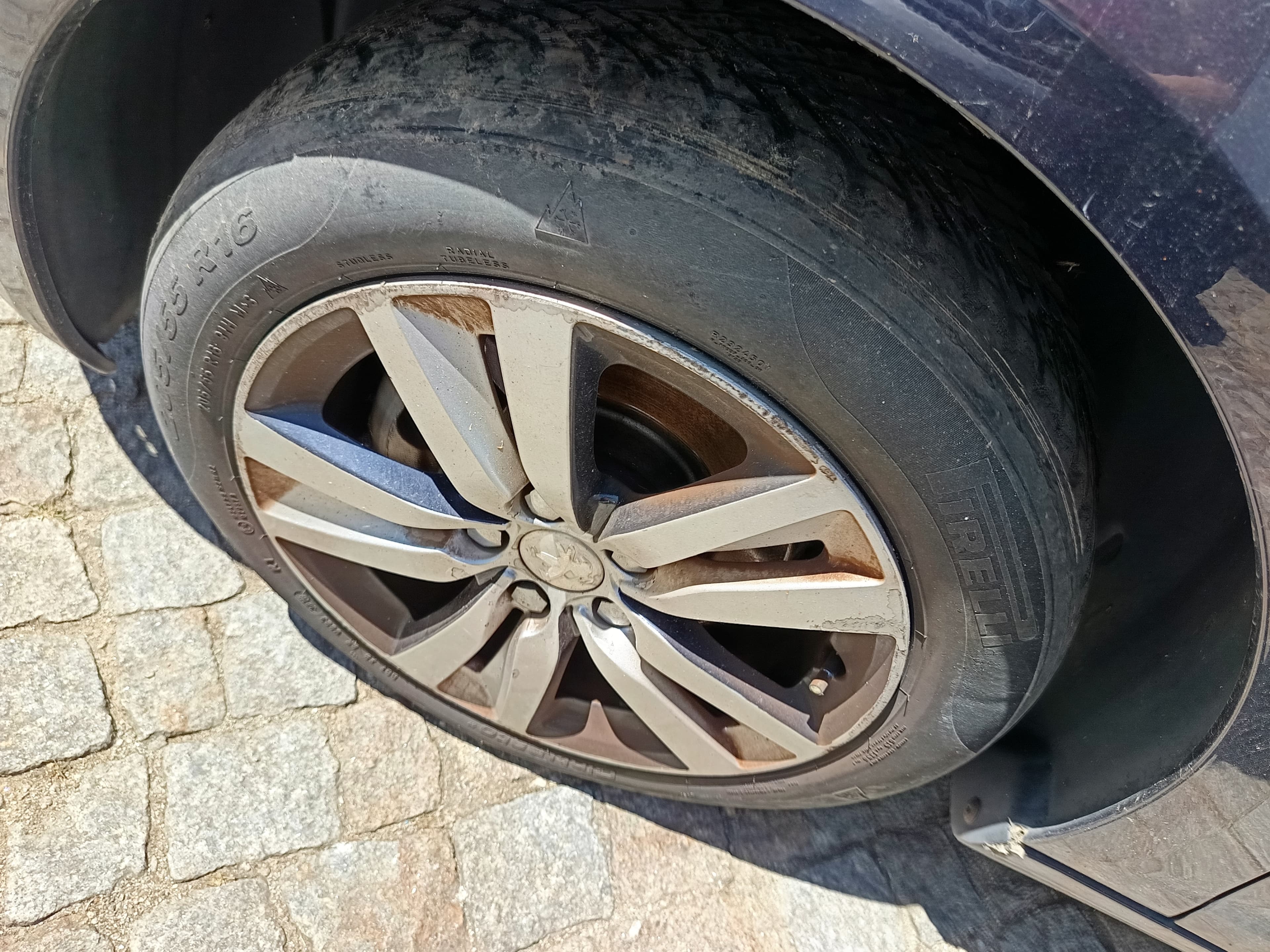 Peugeot 308 · Year 2015 — image 16