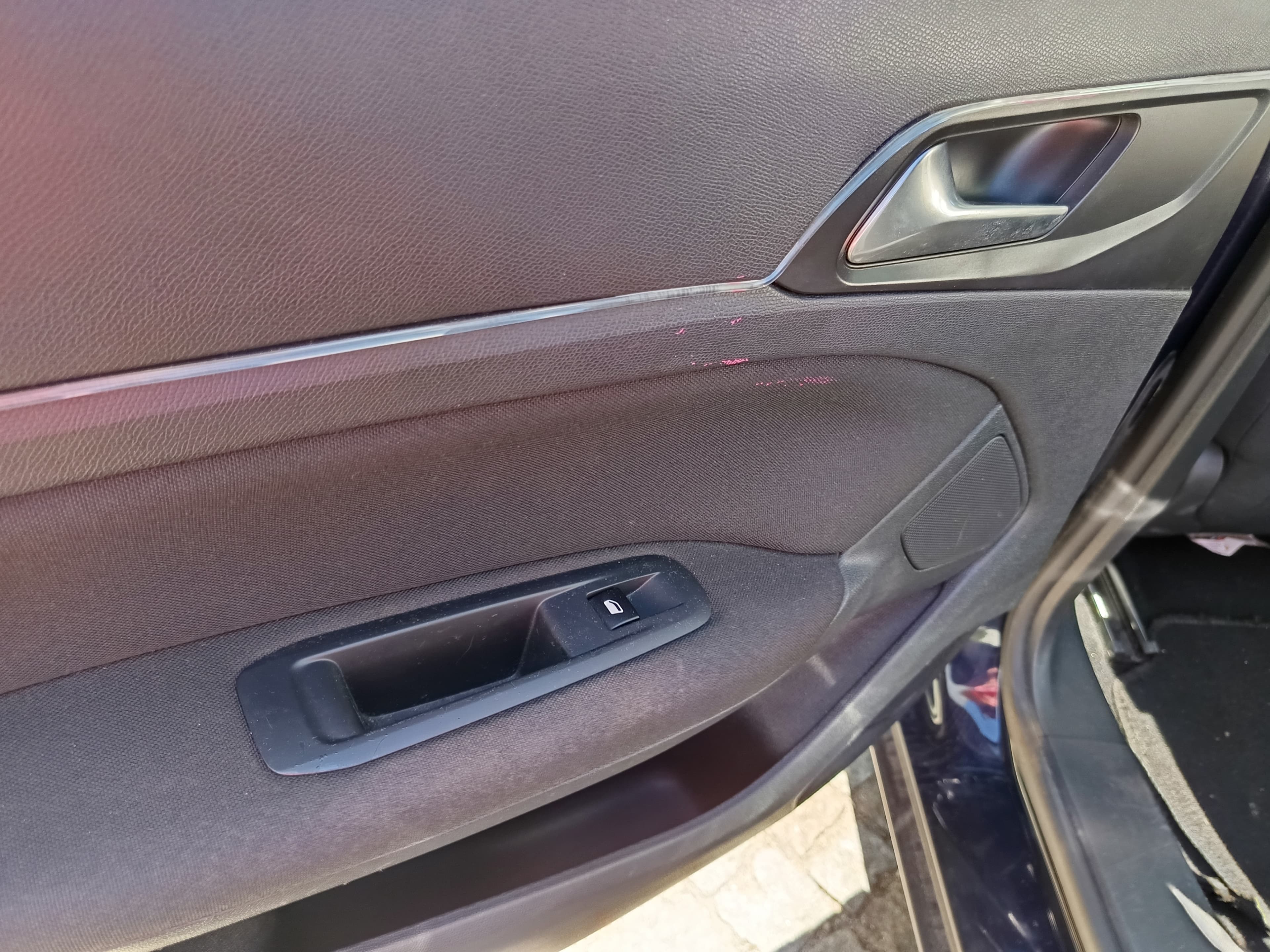 Peugeot 308 · Year 2015 — image 31