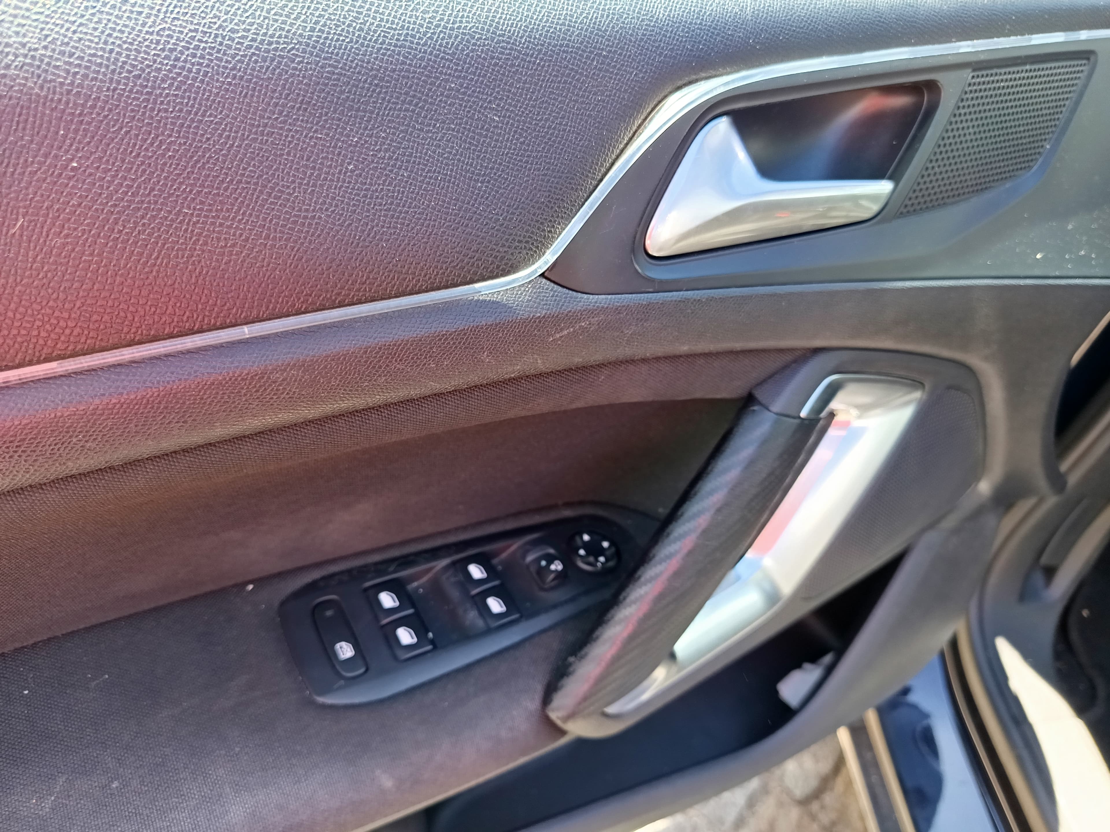 Peugeot 308 · Year 2015 — image 41