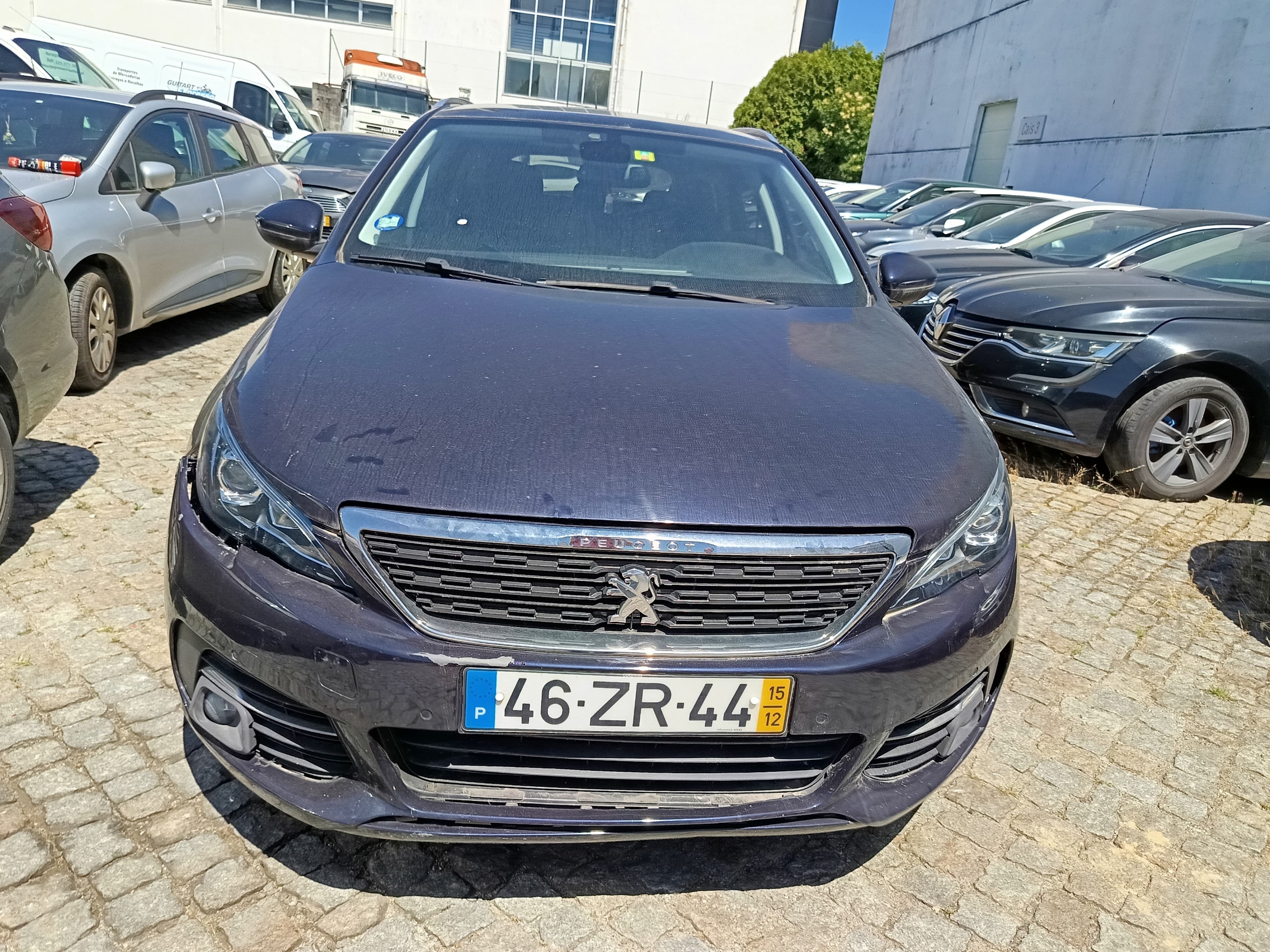 Peugeot 308 · Year 2015 — image 2