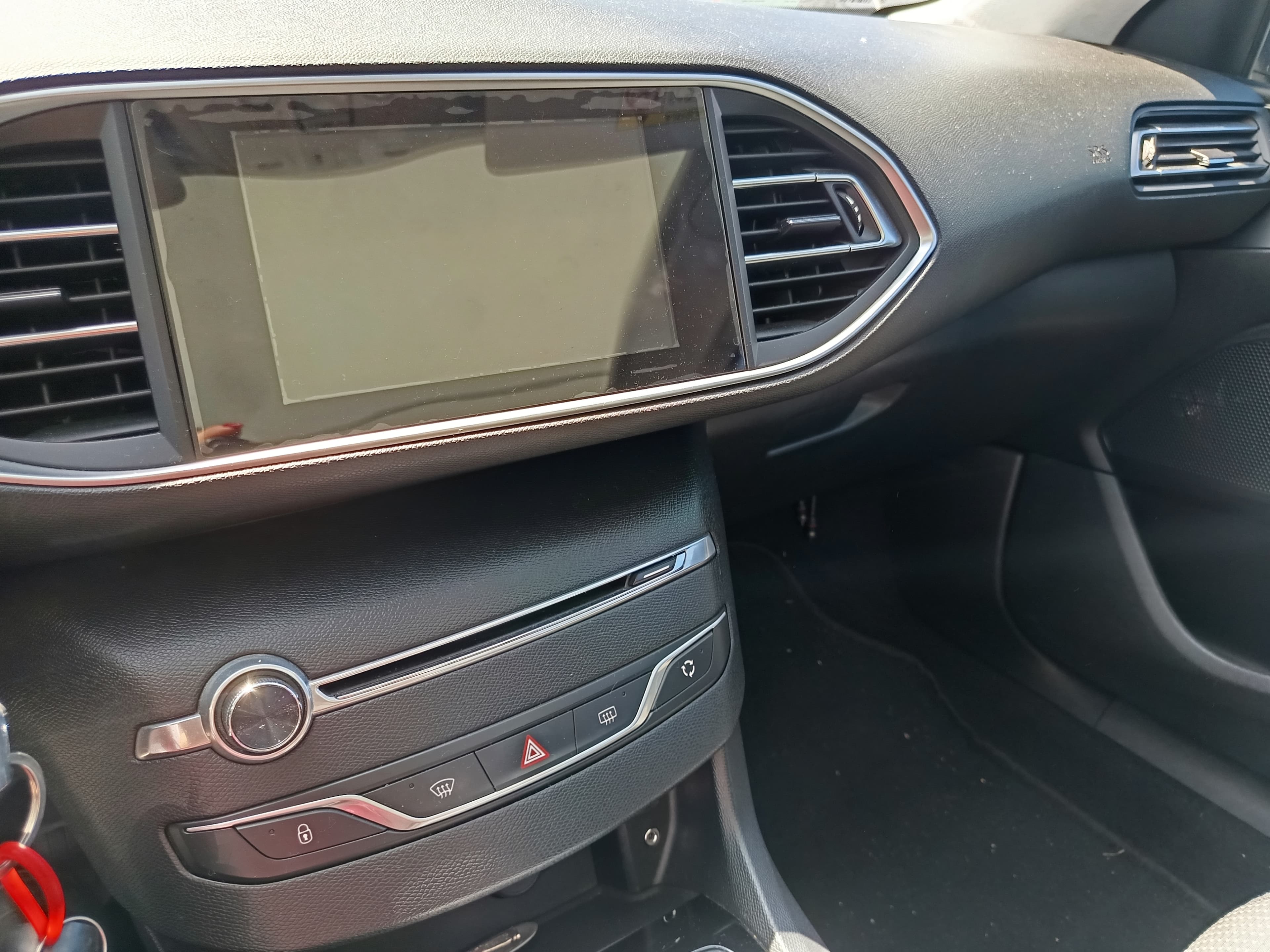 Peugeot 308 · Year 2015 — image 22
