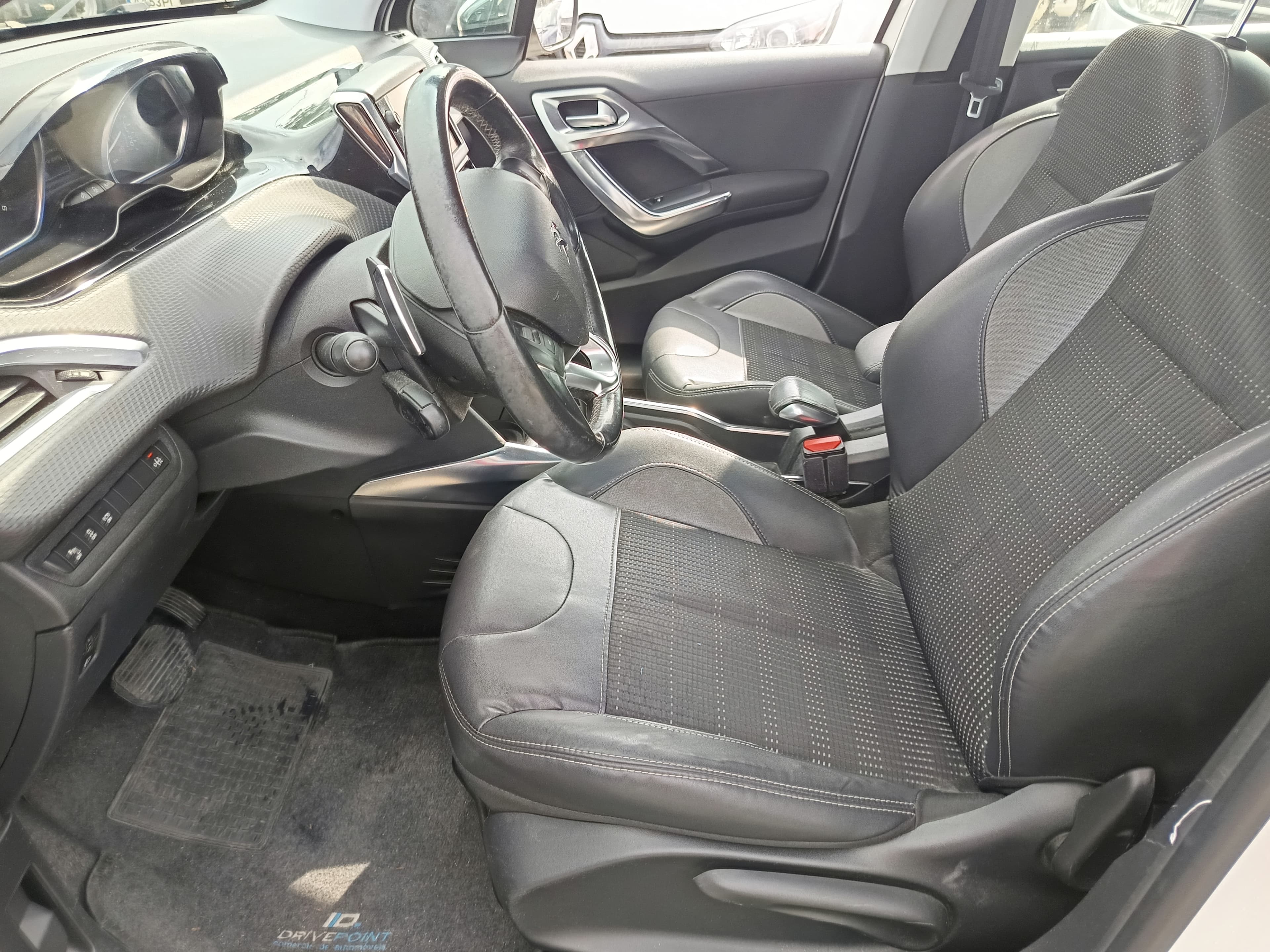 Peugeot 2008 · Ano 2014 — imagen 34