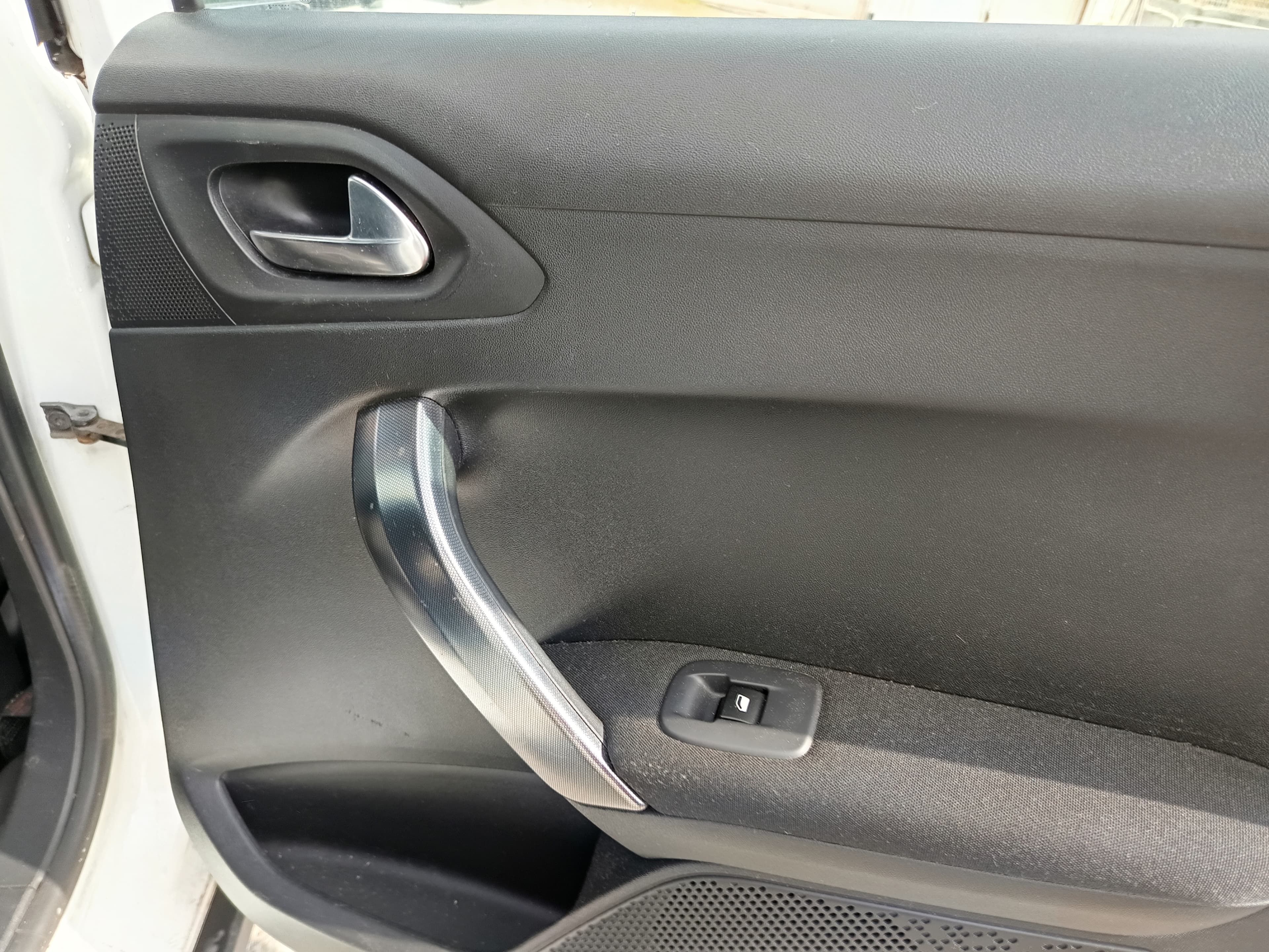 Peugeot 2008 · Ano 2014 — imagen 23