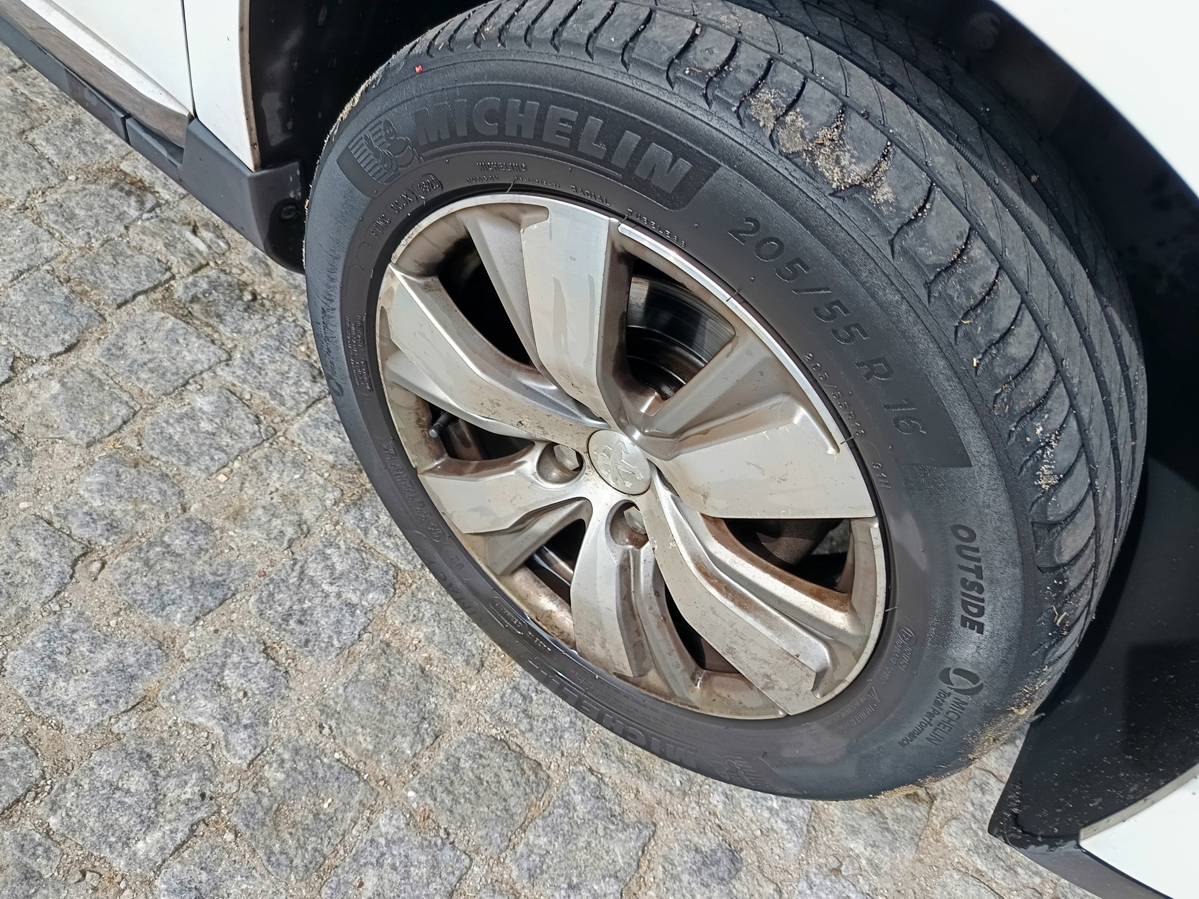 Peugeot 2008 · Ano 2014 — imagen 7