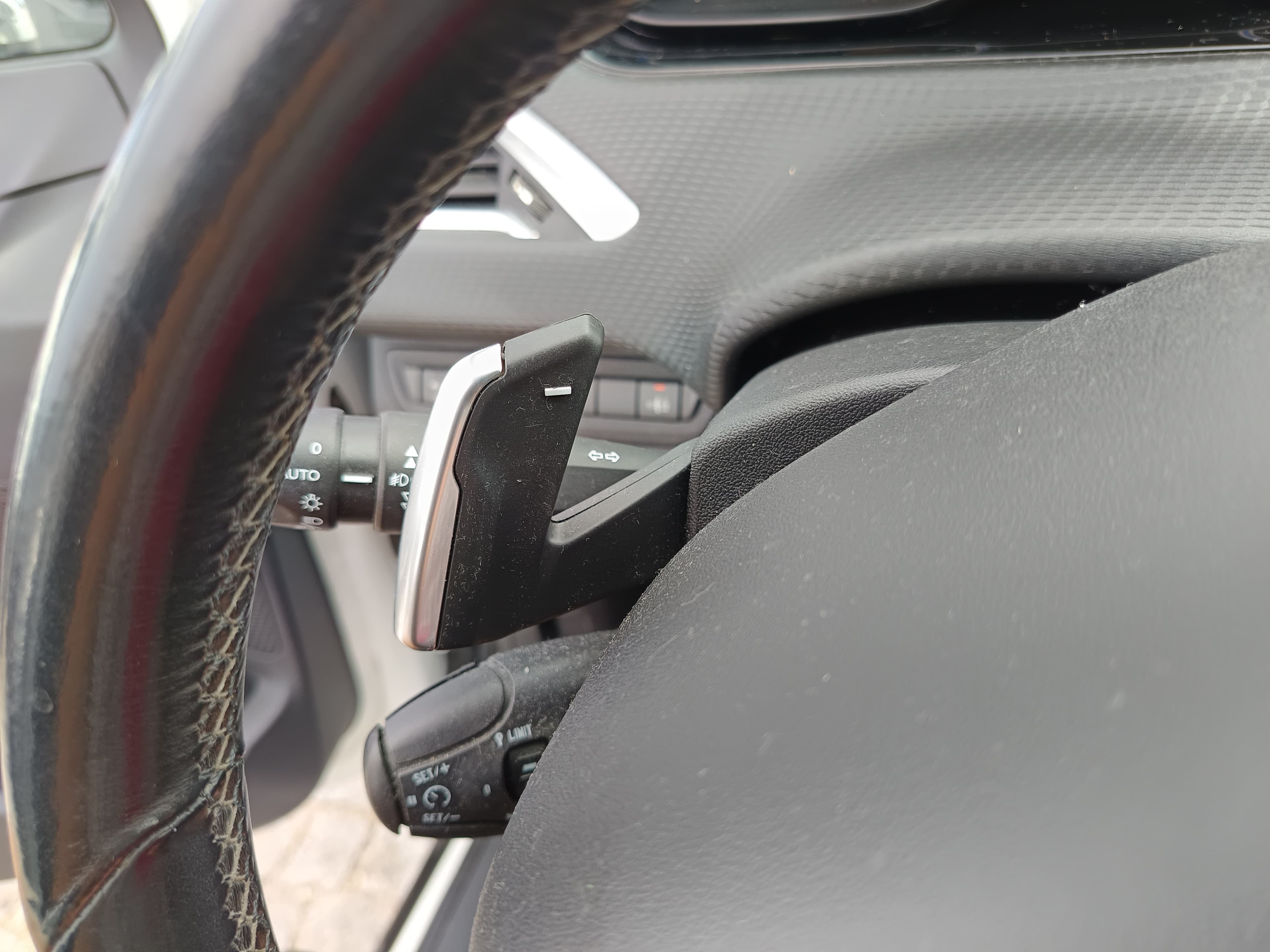 Peugeot 2008 · Ano 2014 — imagen 45
