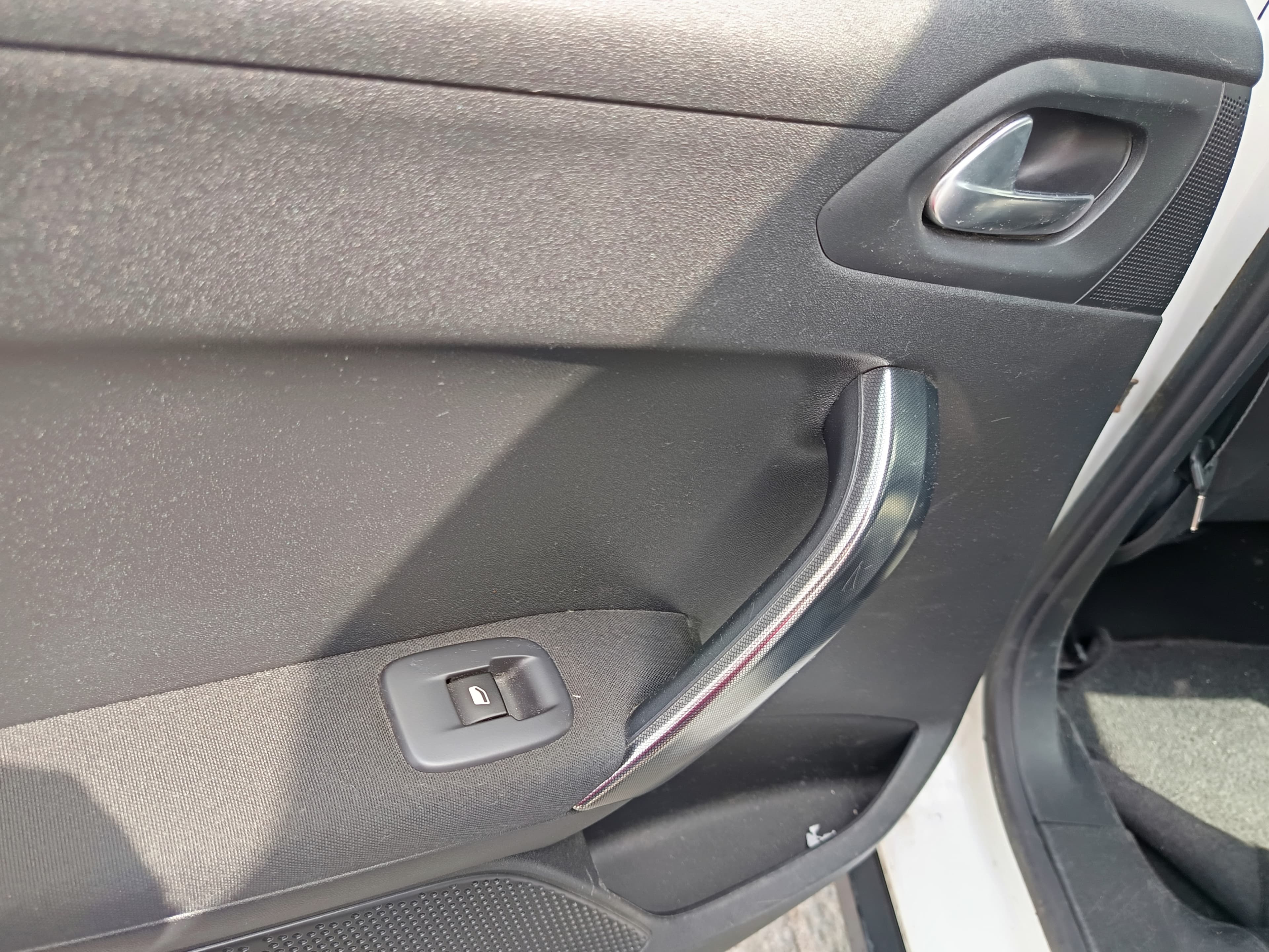Peugeot 2008 · Ano 2014 — imagen 30