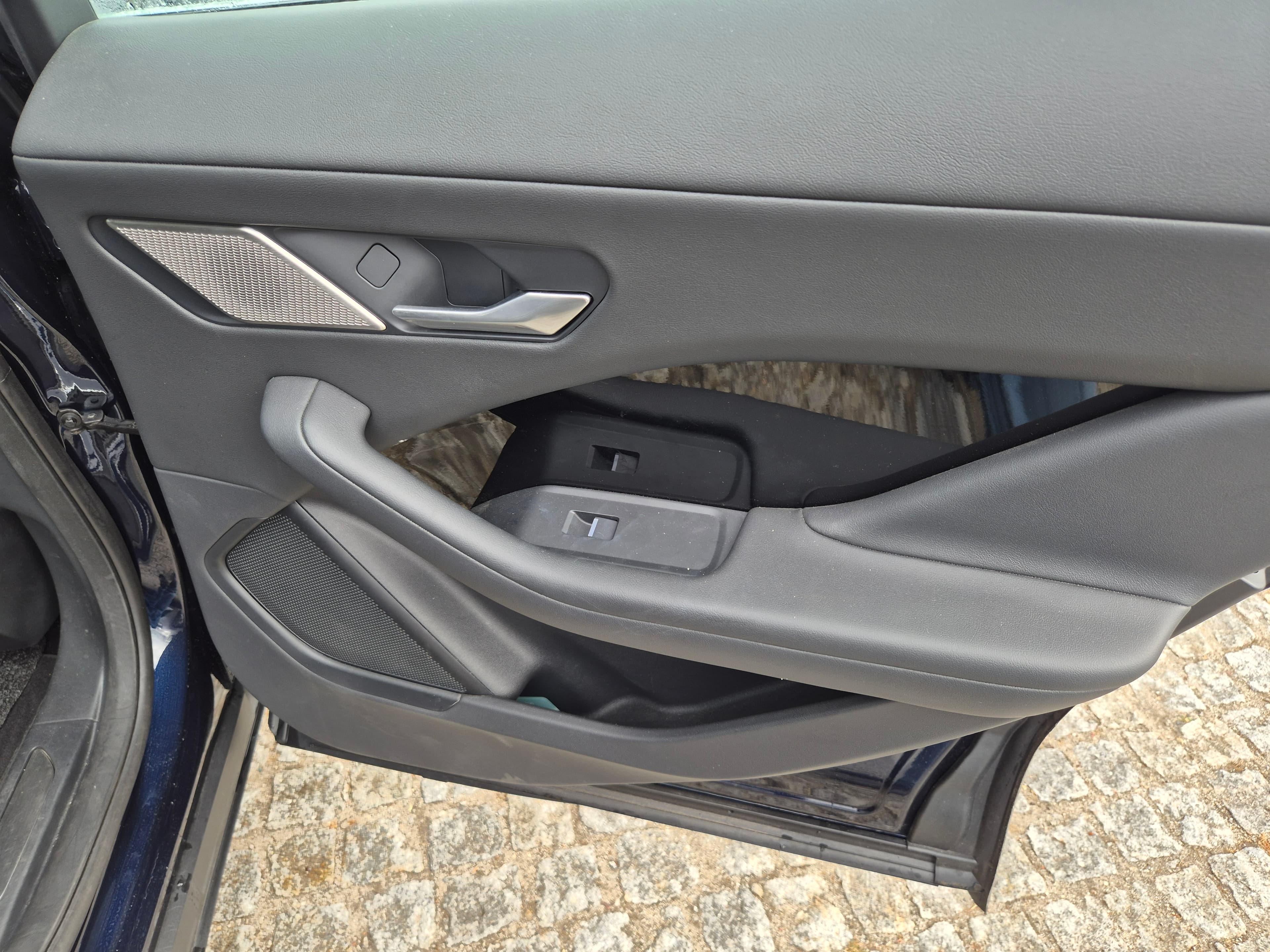 Jaguar I-Pace · Ano 2022 — imagen 16