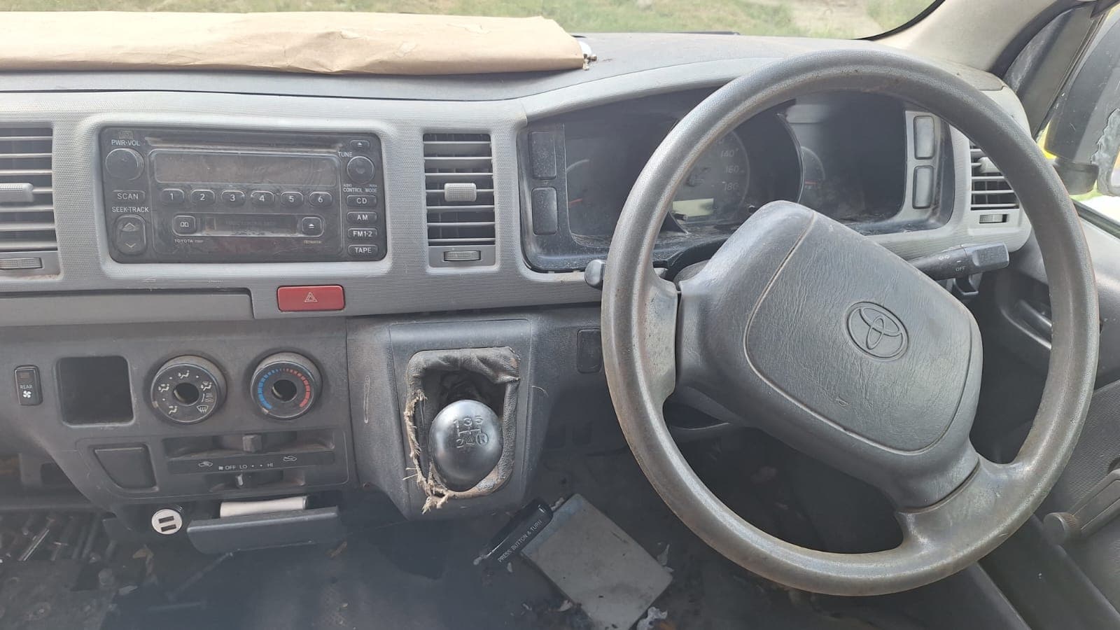 Toyota Hiace — imagem 2