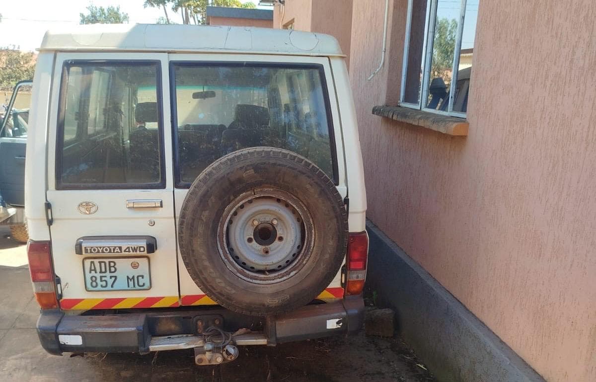 Toyota Land Cruiser — image 2