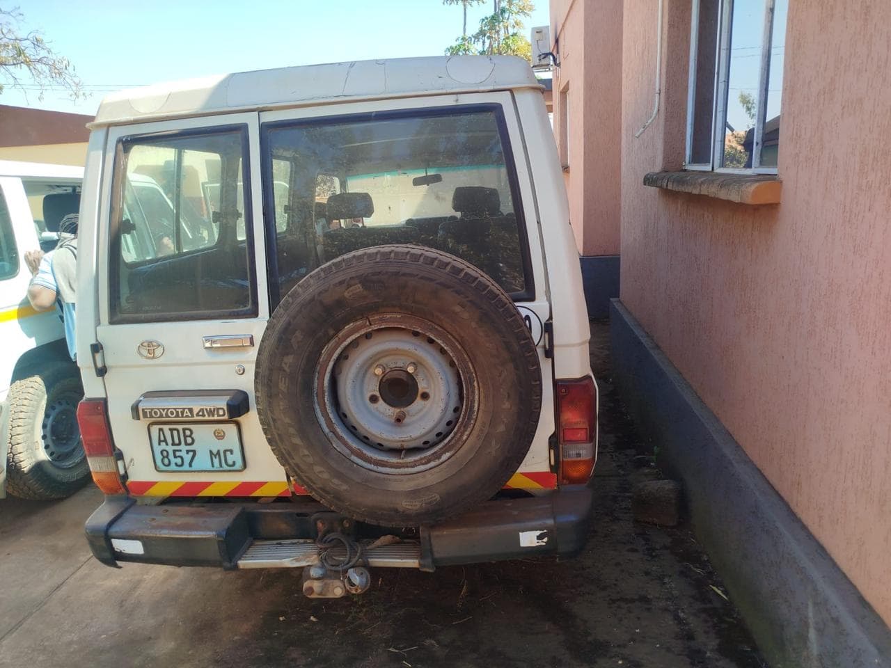 Toyota Land Cruiser — image 9