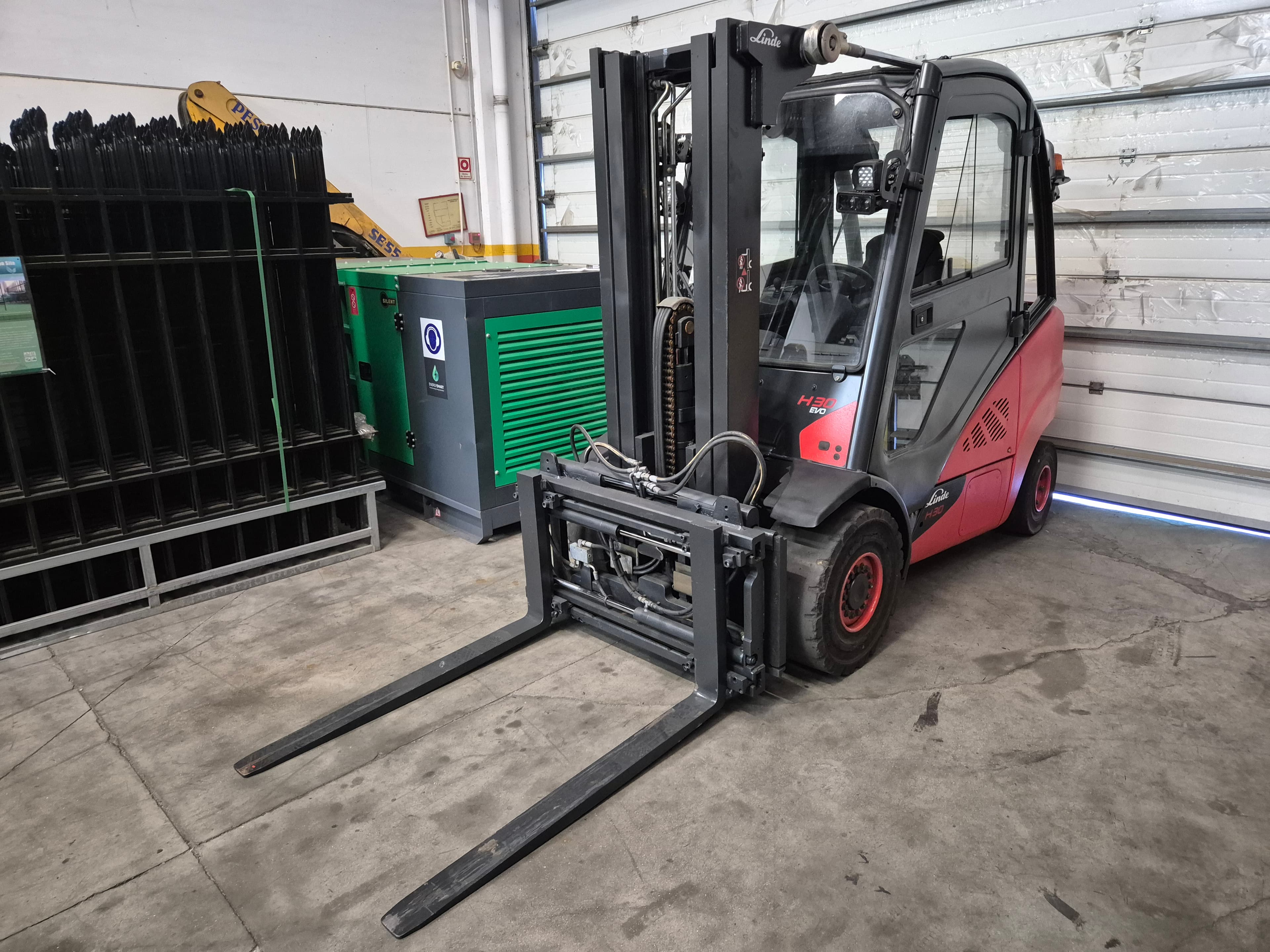 Empilhador Linde · Ano 2017 · 3000 KG — imagem 1