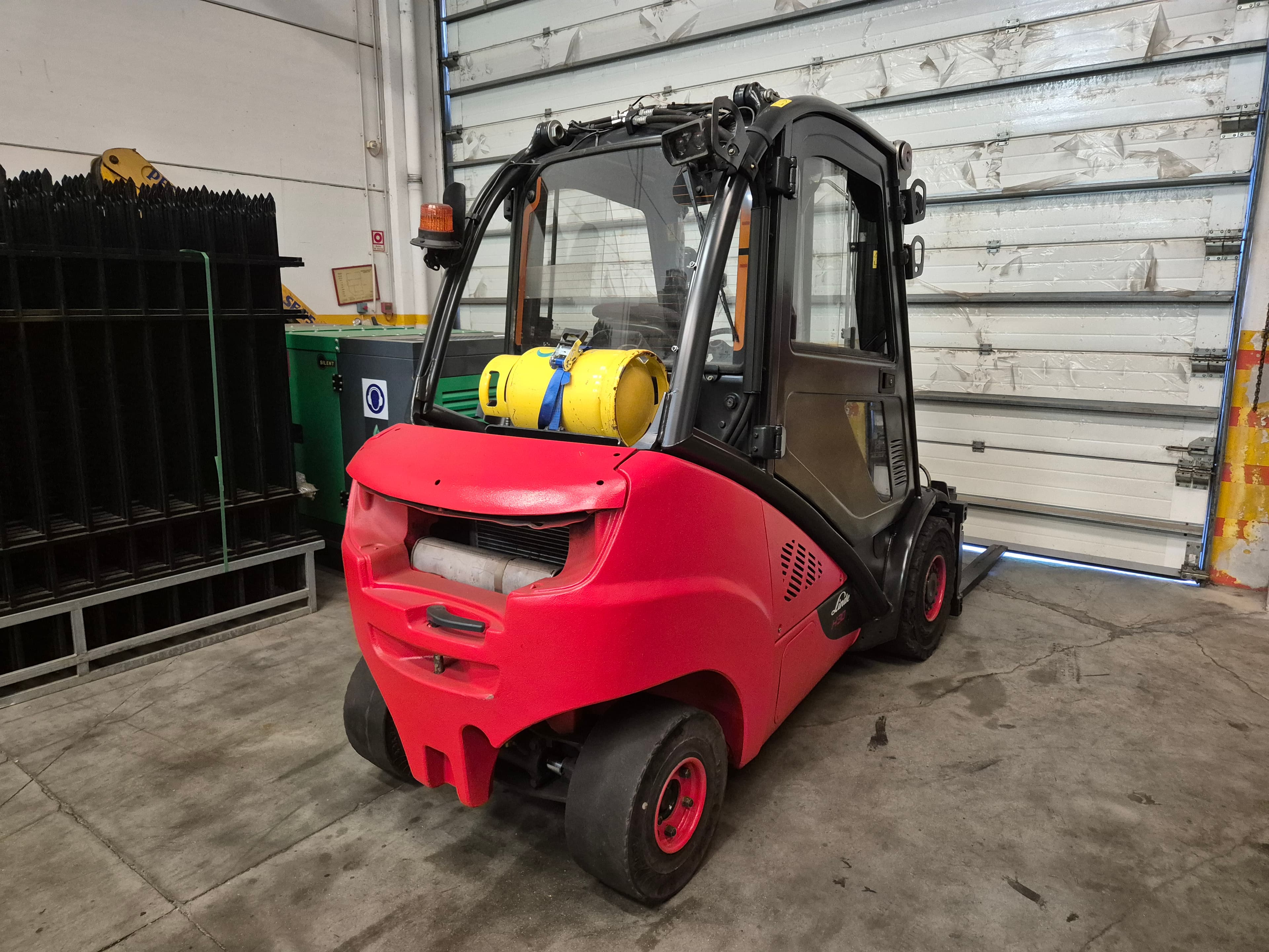 Empilhador Linde · Ano 2017 · 3000 KG — imagem 4