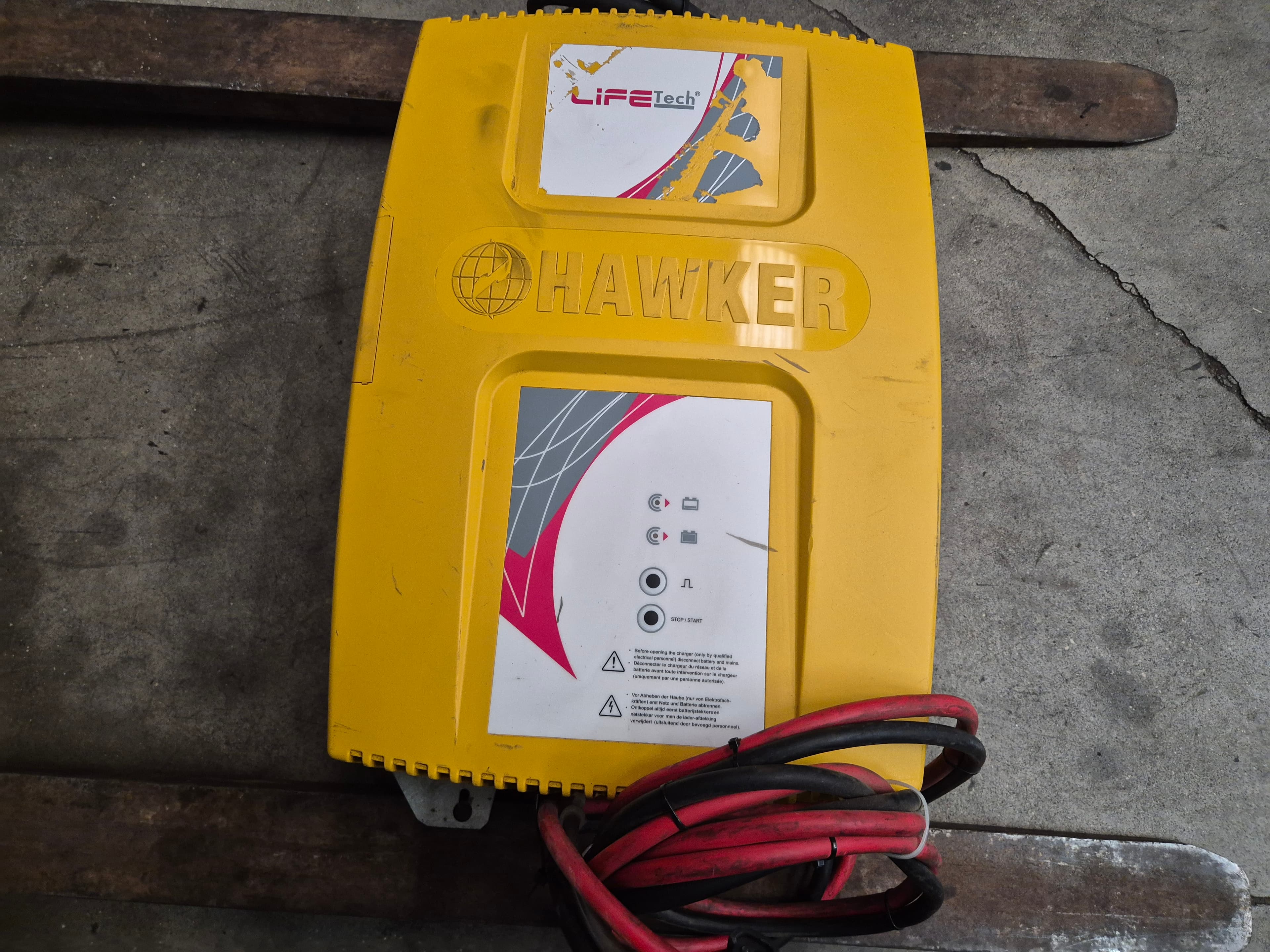 Empilhador Linde · Ano 2002 · 1400 KG — imagem 8