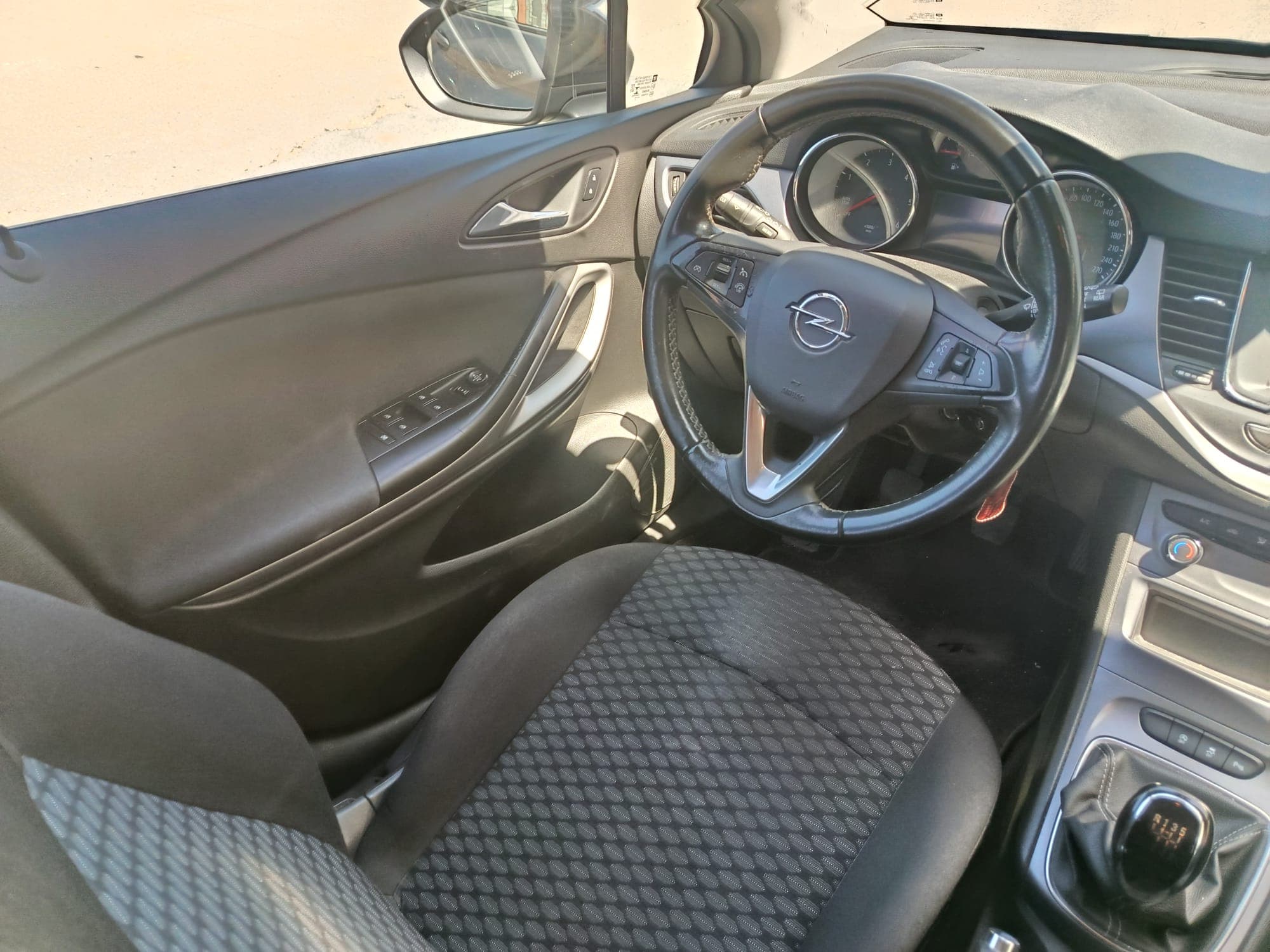 Opel Astra · Année 2021 — image 18