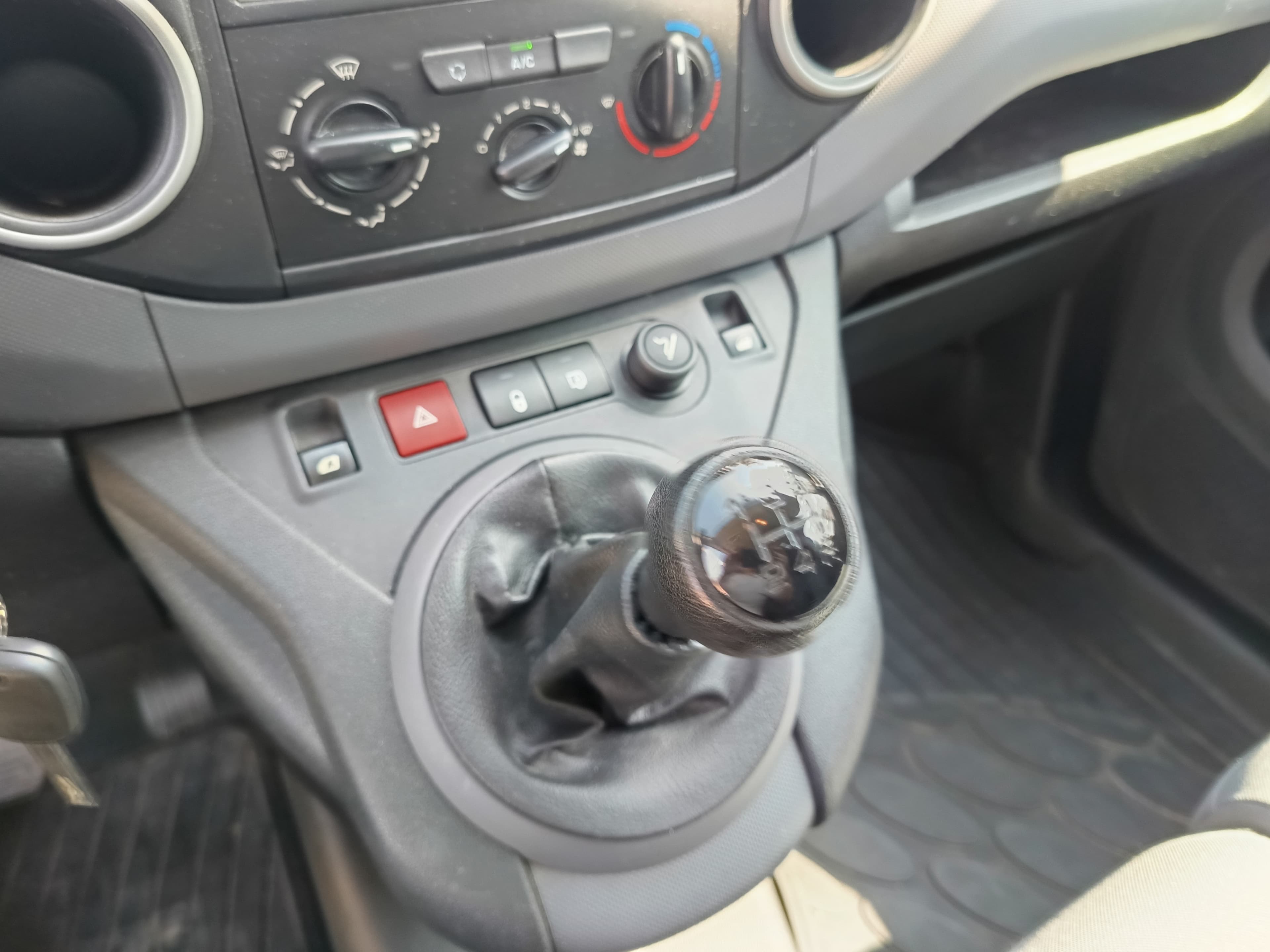 Citroën Berlingo · Année 2017 — image 30