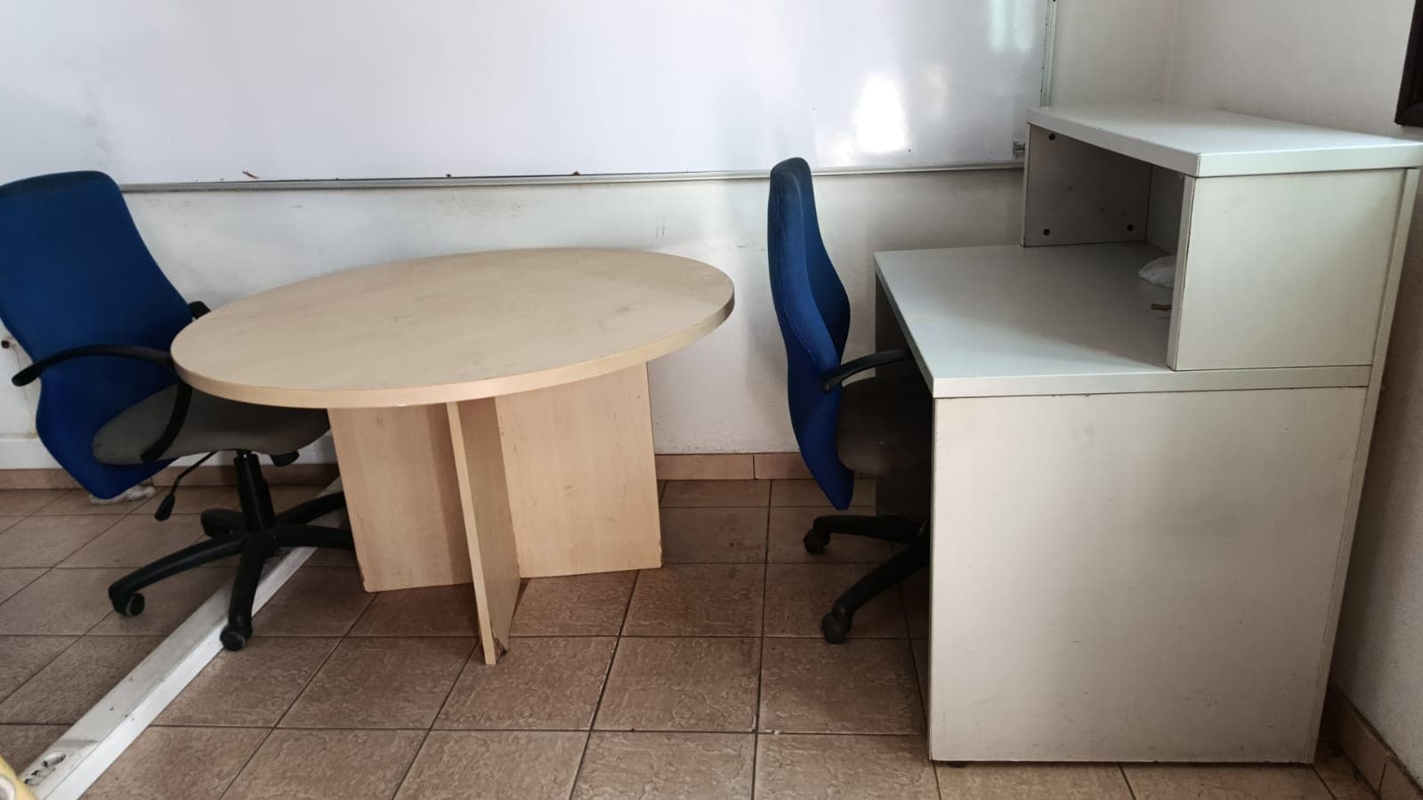 Mobilier de bureau — image 2