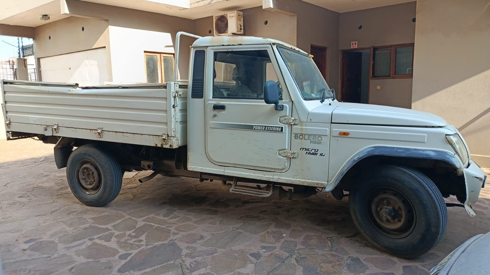 Mahindra Bolero 2,70m - 2014 — imagem 3