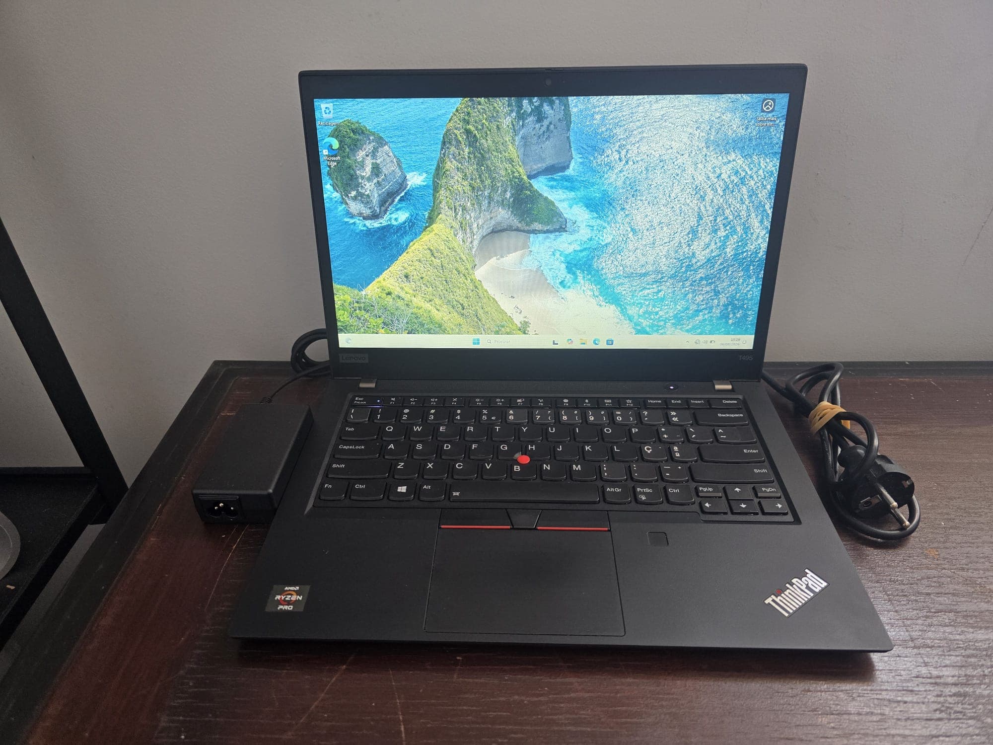 Computador portátil Lenovo Thinkpad T495 — imagem 1
