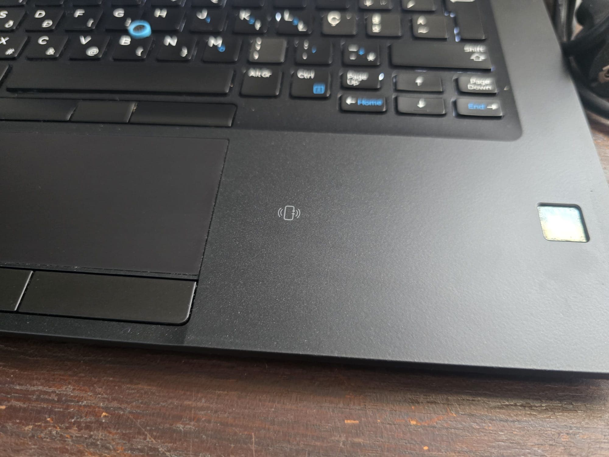 Computador portátil Dell Latitude 7490 — imagen 7