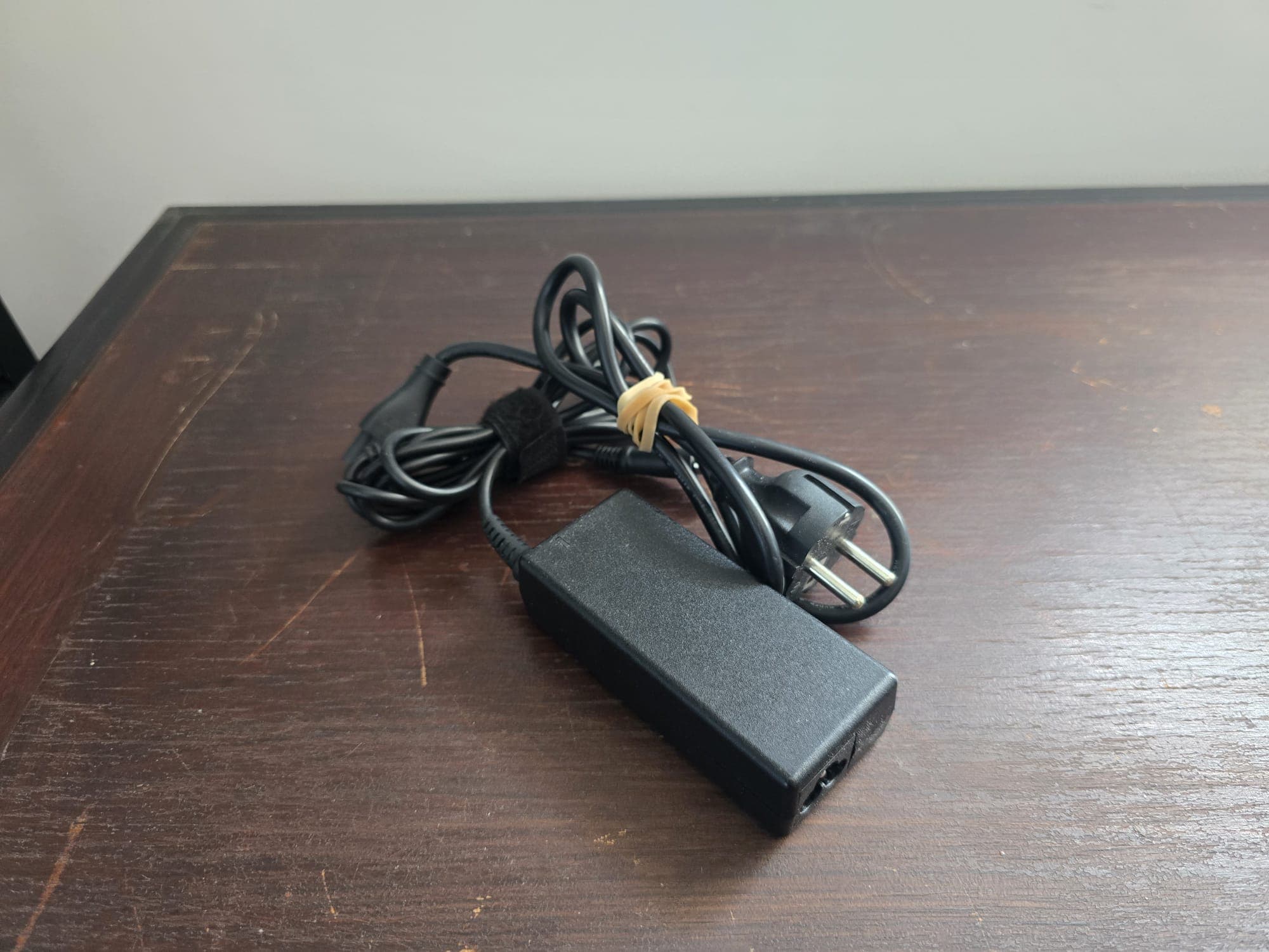 Computador portátil Dell Latitude 7490 — imagen 8