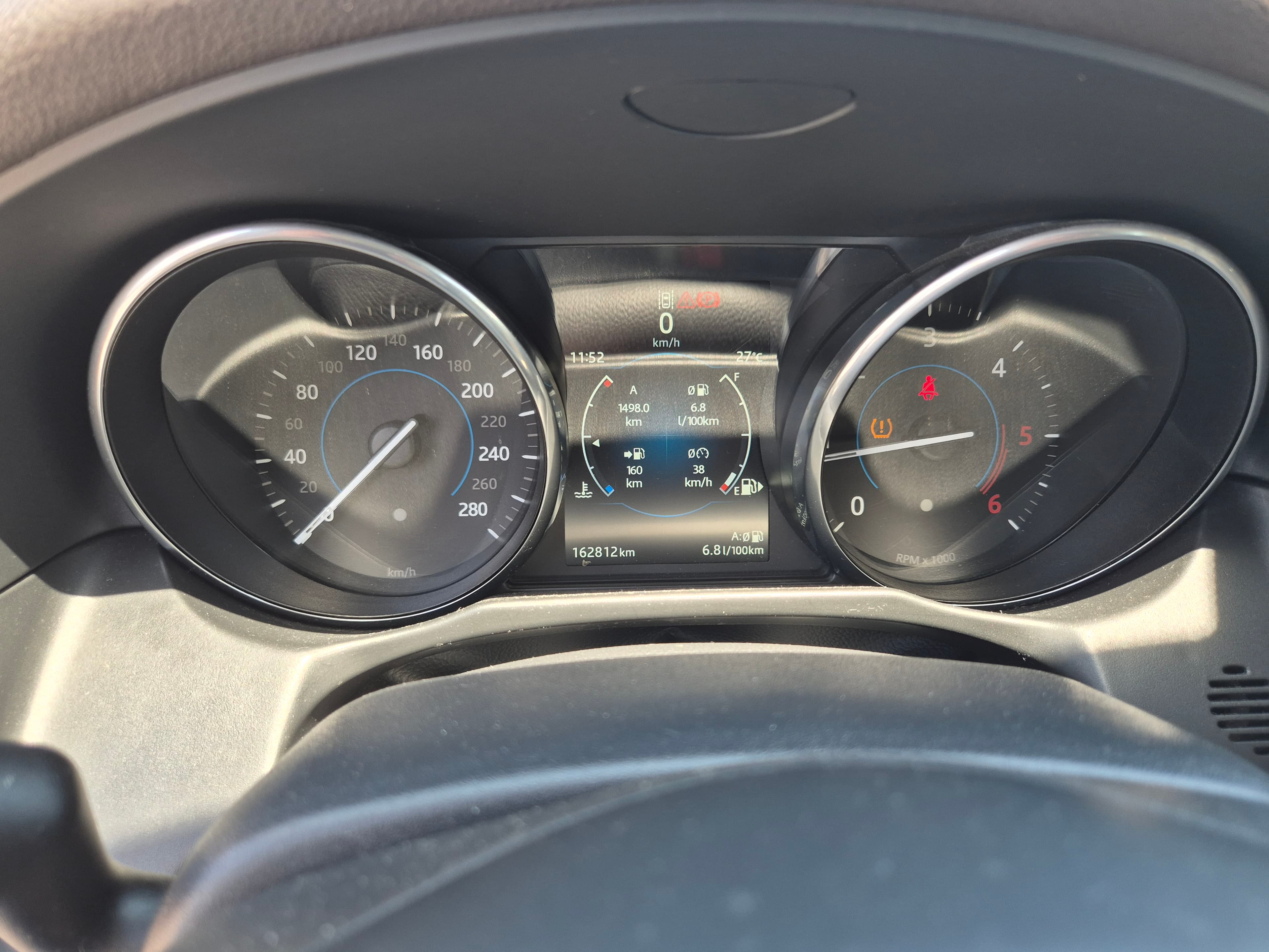 Jaguar XF II 2.0d · Ano 2016 — image 39