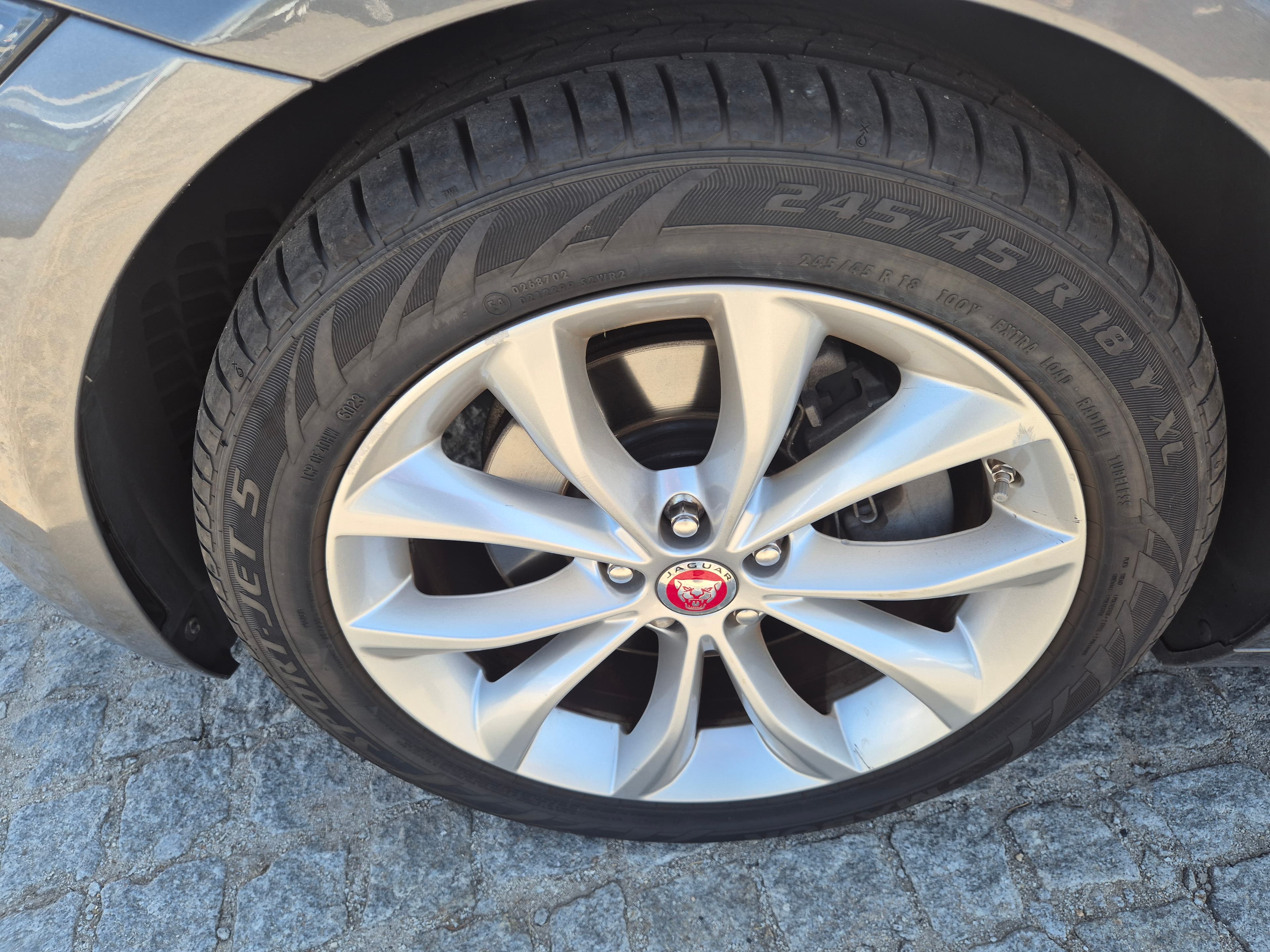 Jaguar XF II 2.0d · Ano 2016 — image 8
