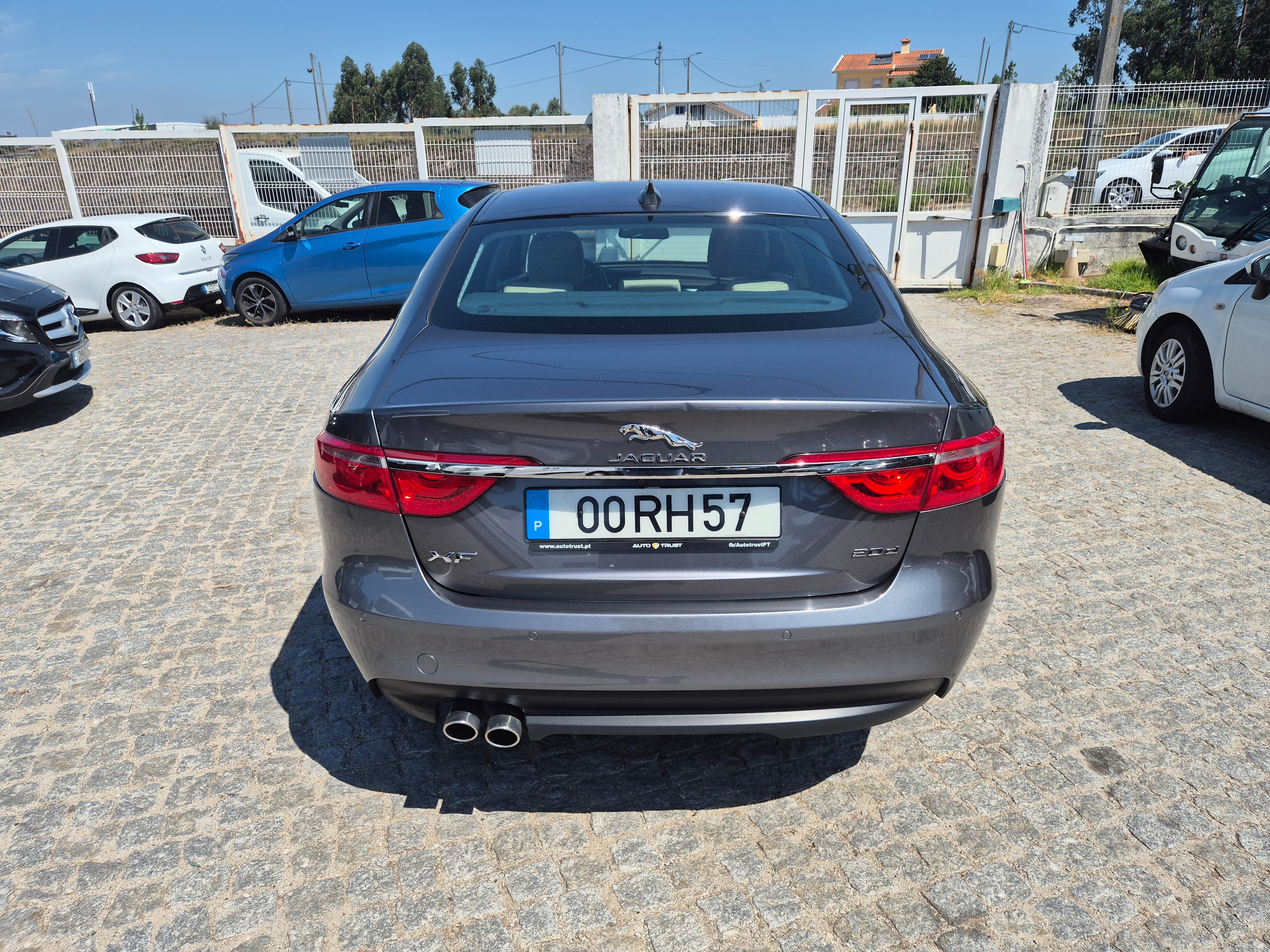 Jaguar XF II 2.0d · Ano 2016 — image 5
