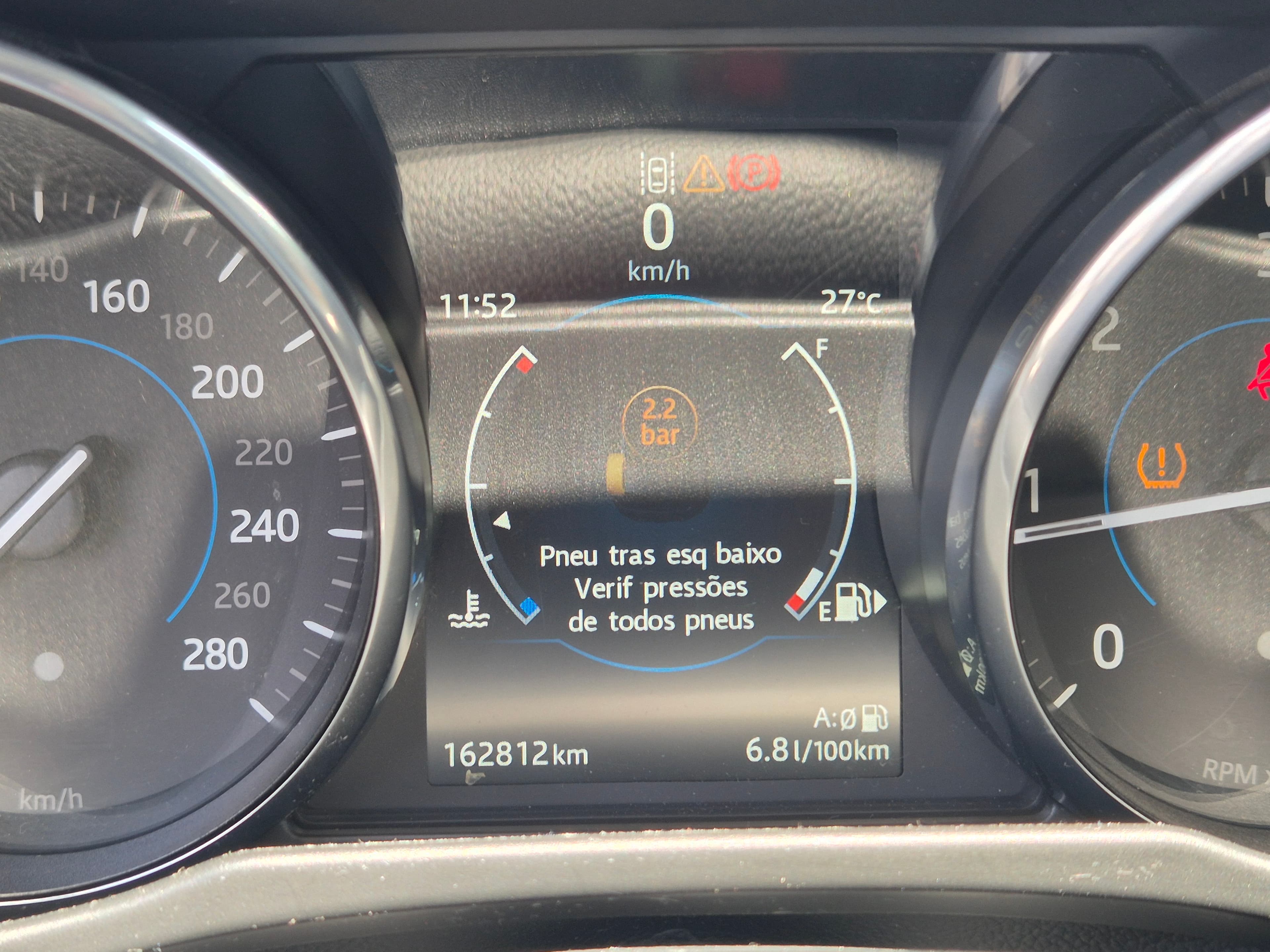 Jaguar XF II 2.0d · Ano 2016 — image 38