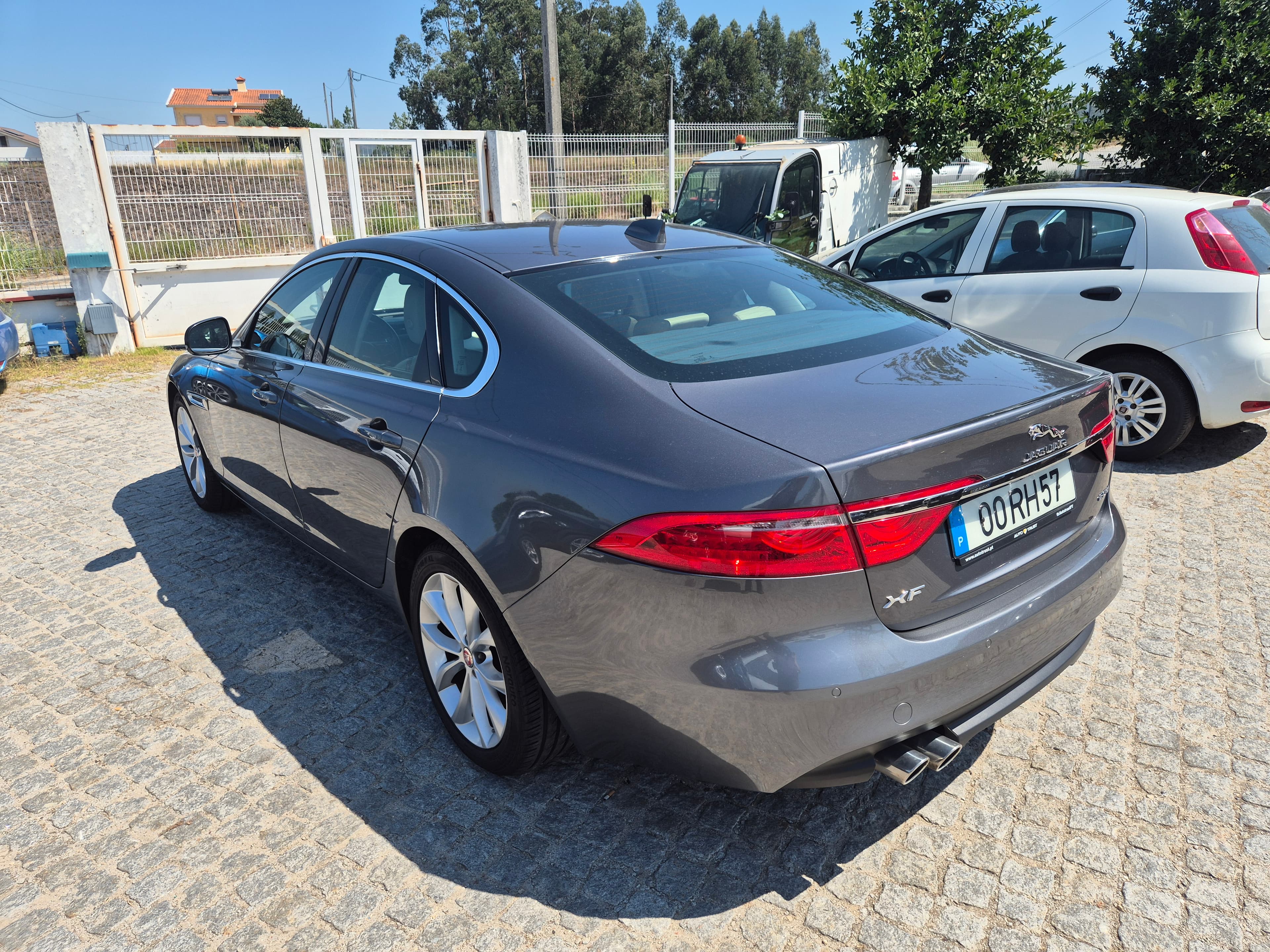 Jaguar XF II 2.0d · Ano 2016 — image 6