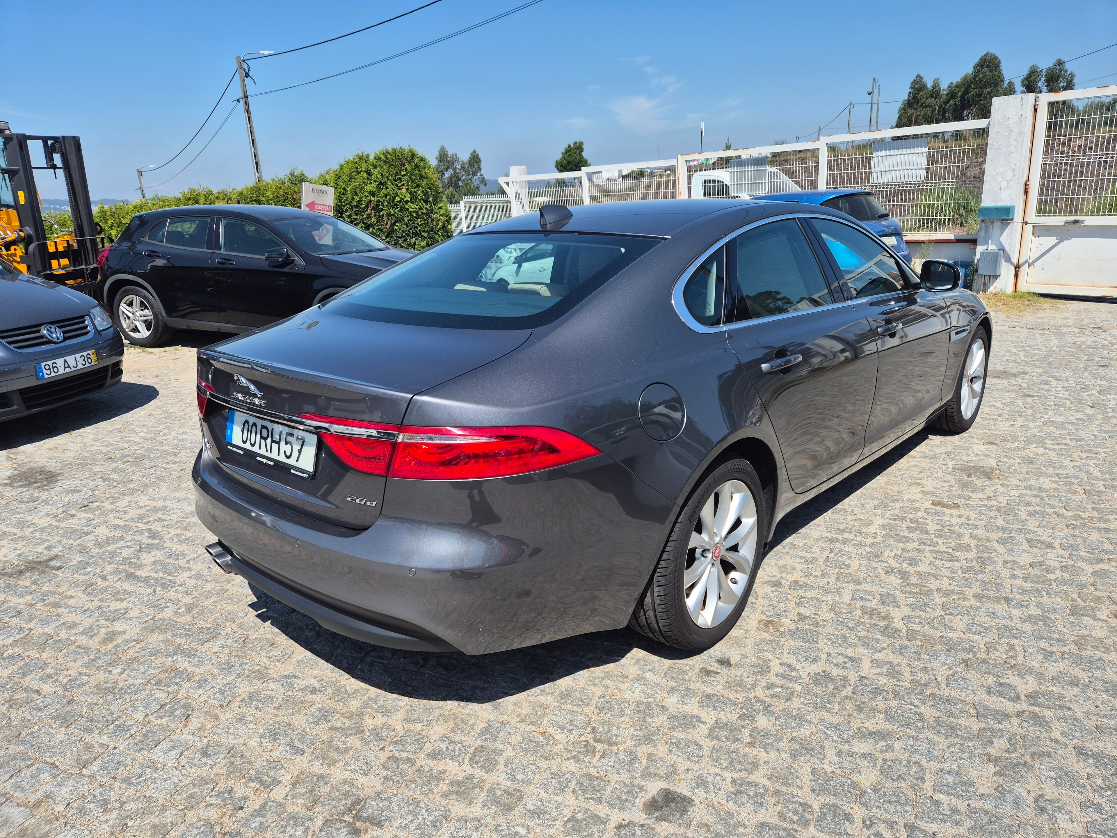 Jaguar XF II 2.0d · Ano 2016 — image 4