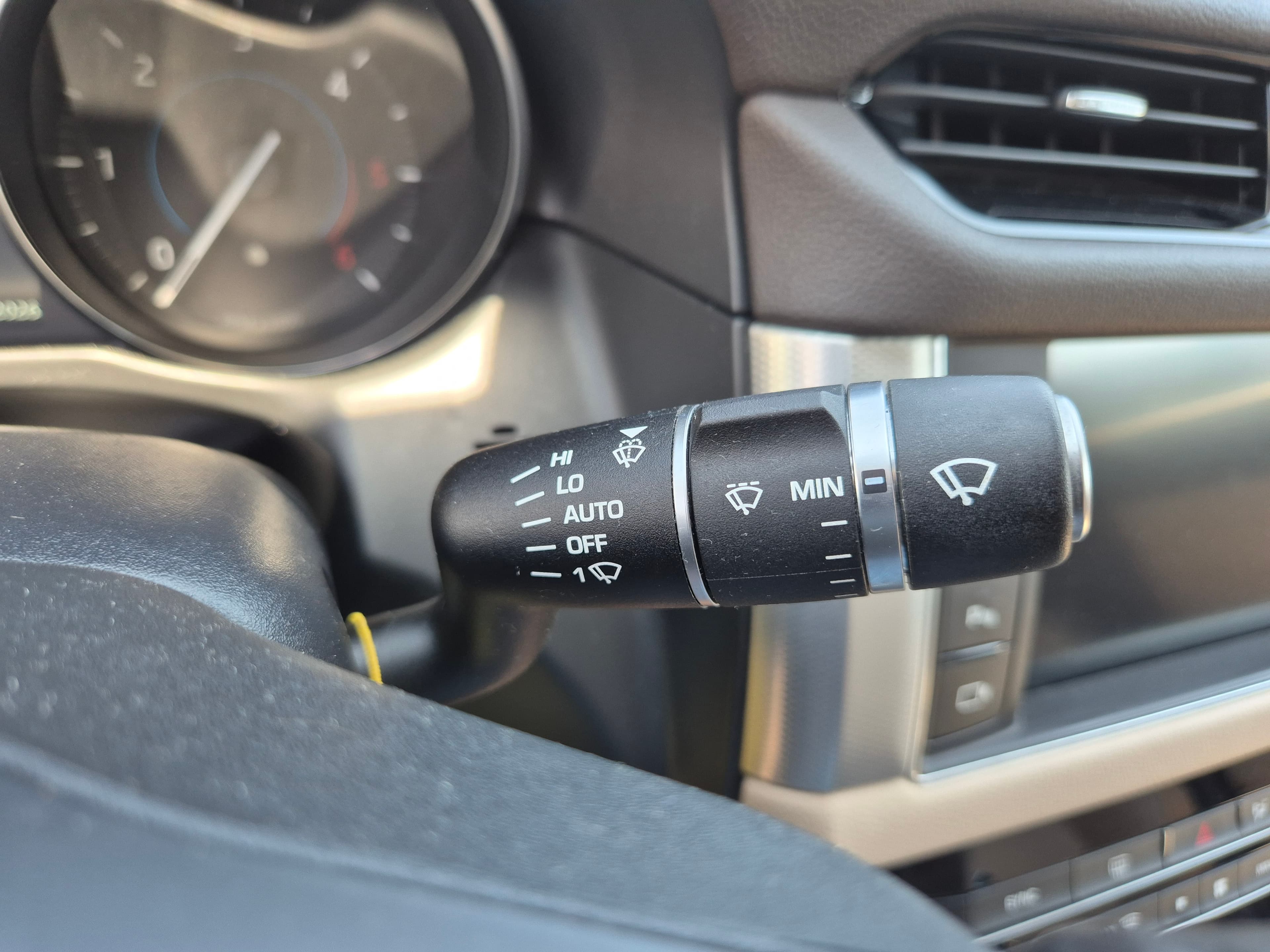 Jaguar XF II 2.0d · Ano 2016 — image 36