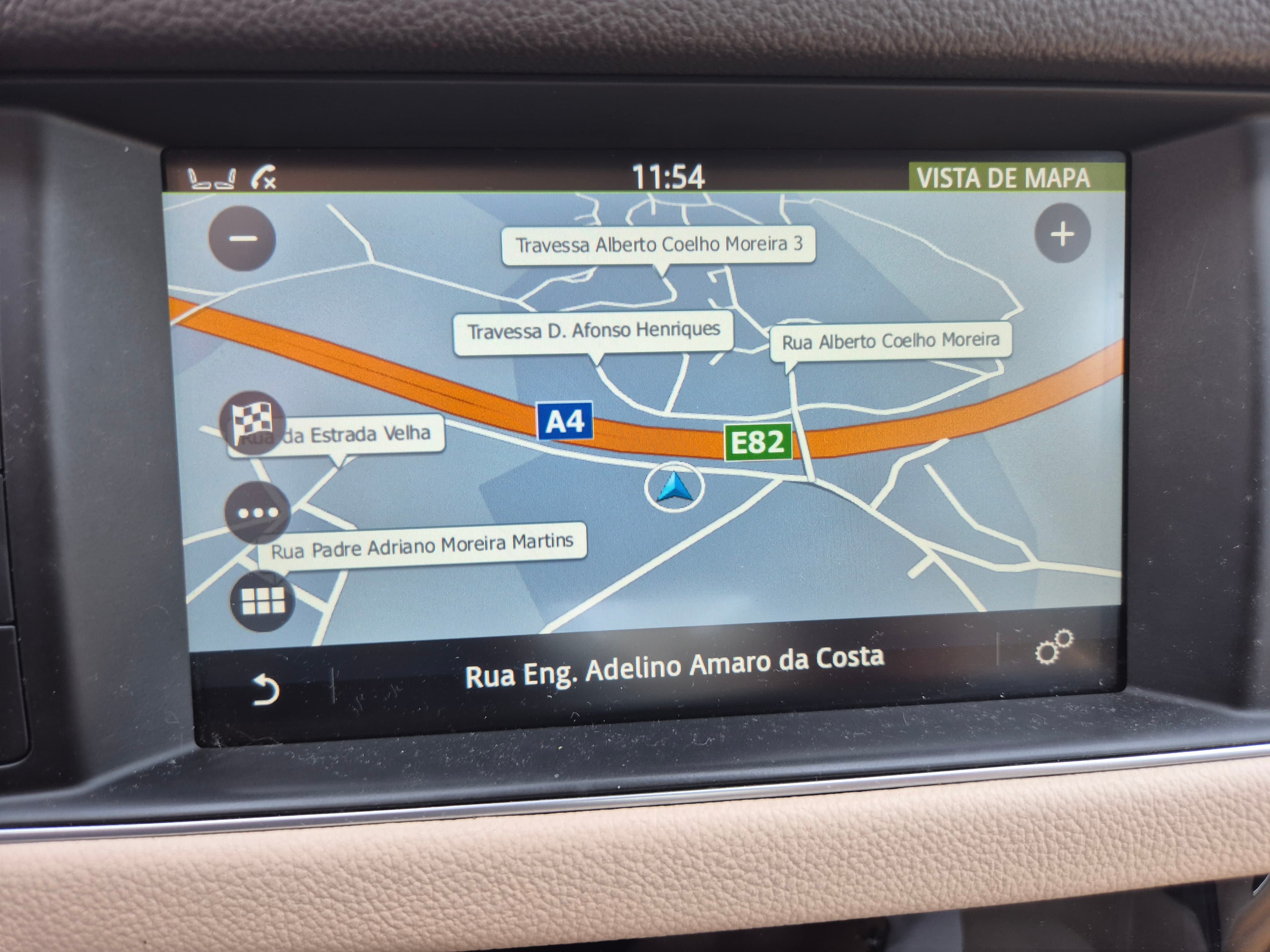 Jaguar XF II 2.0d · Ano 2016 — image 49