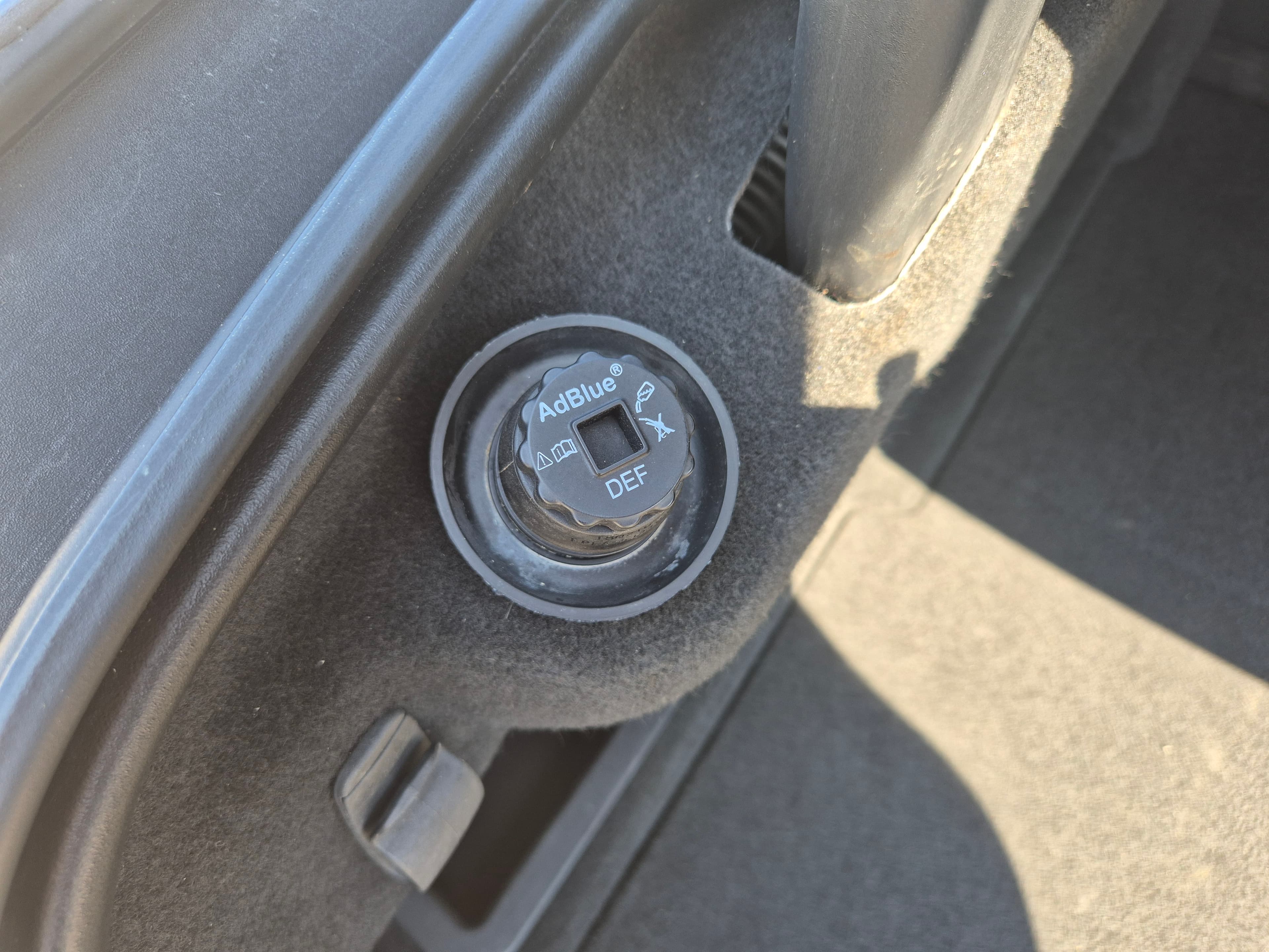 Jaguar XF II 2.0d · Ano 2016 — image 15