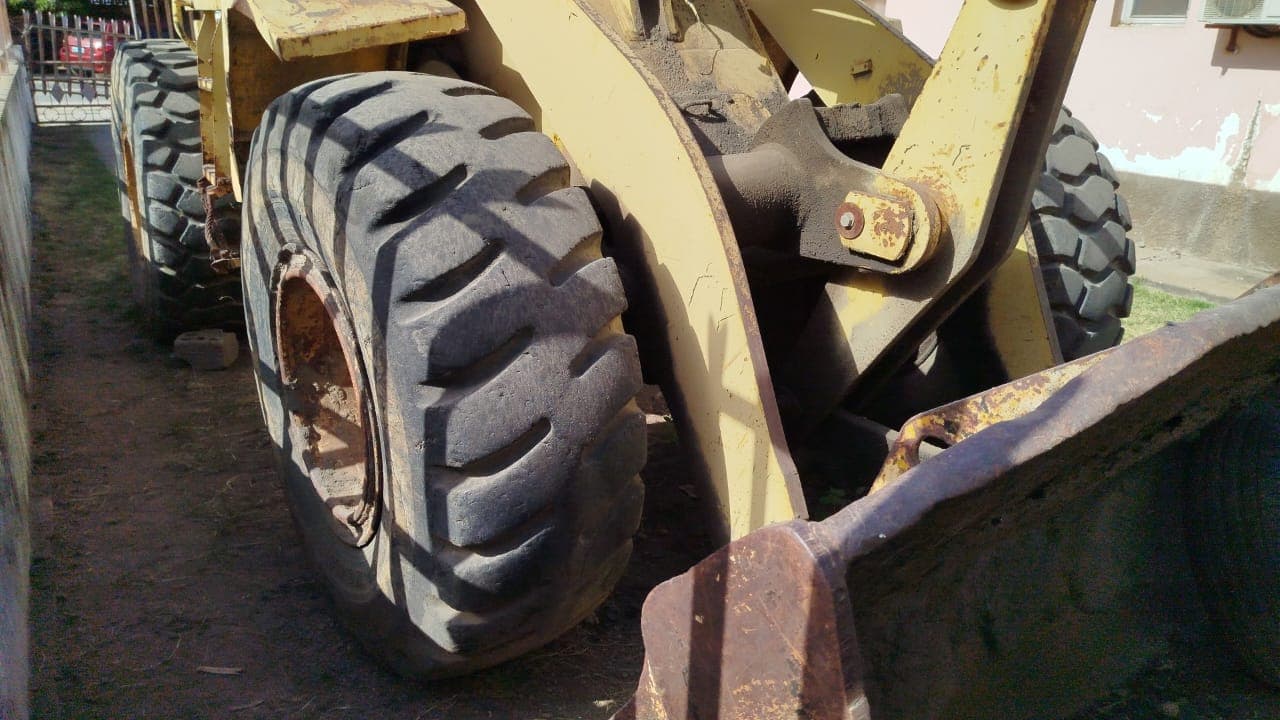 Pá Carregadeira Komatsu WA250-1 — imagem 8