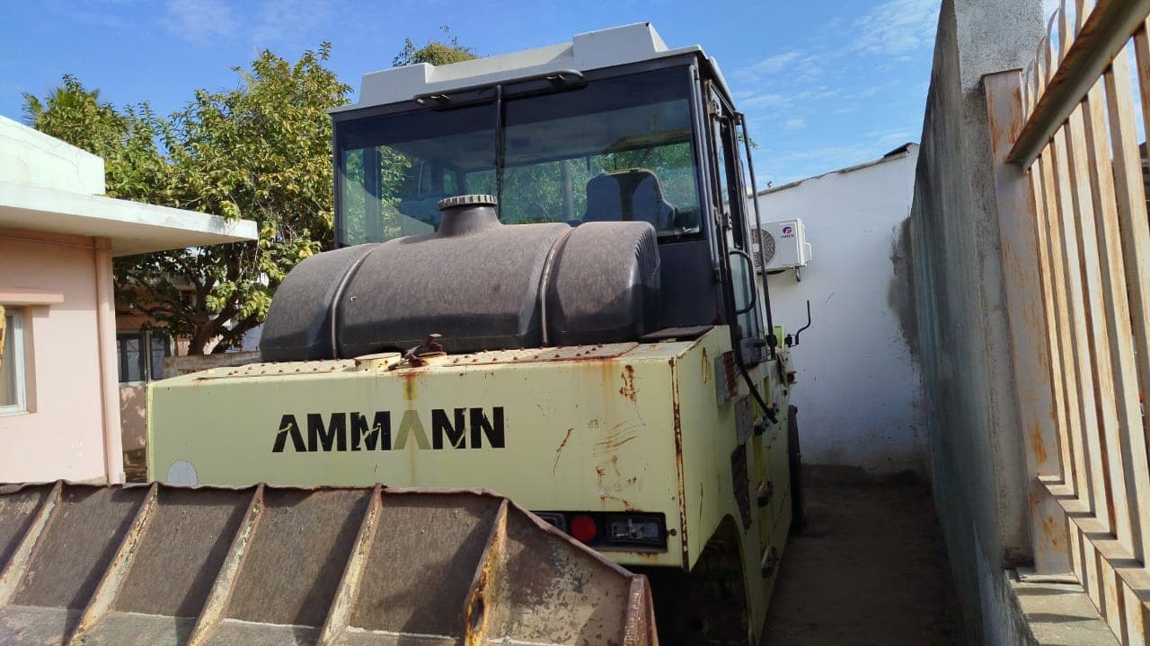 Rolo Compactador AMMANN AP240 — imagem 6