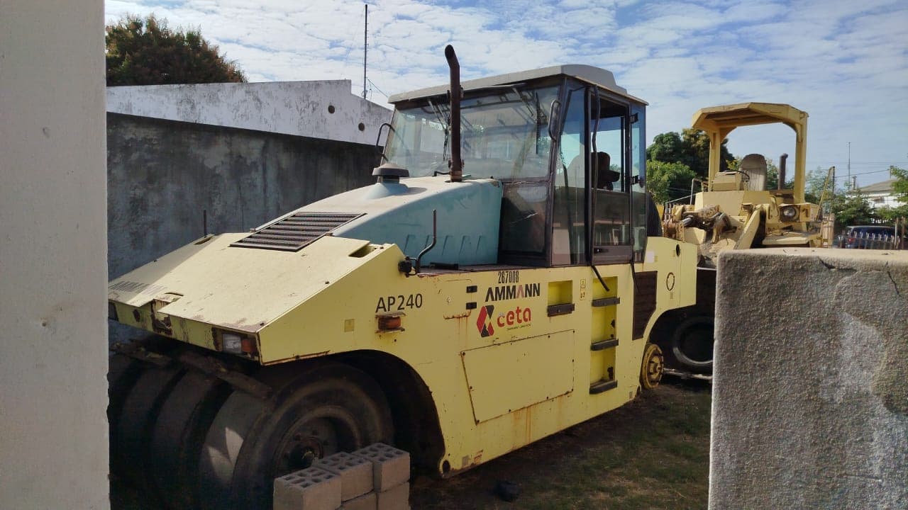 Rolo Compactador AMMANN AP240 — imagem 5