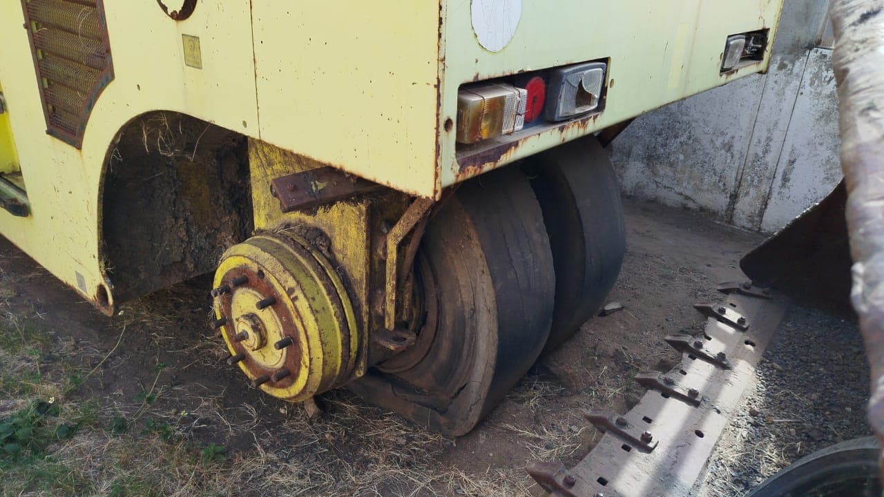 Rolo Compactador AMMANN AP240 — imagem 8
