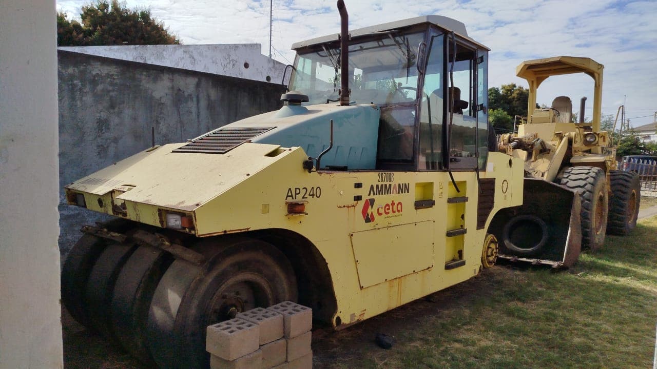 Rolo Compactador AMMANN AP240 — imagem 4