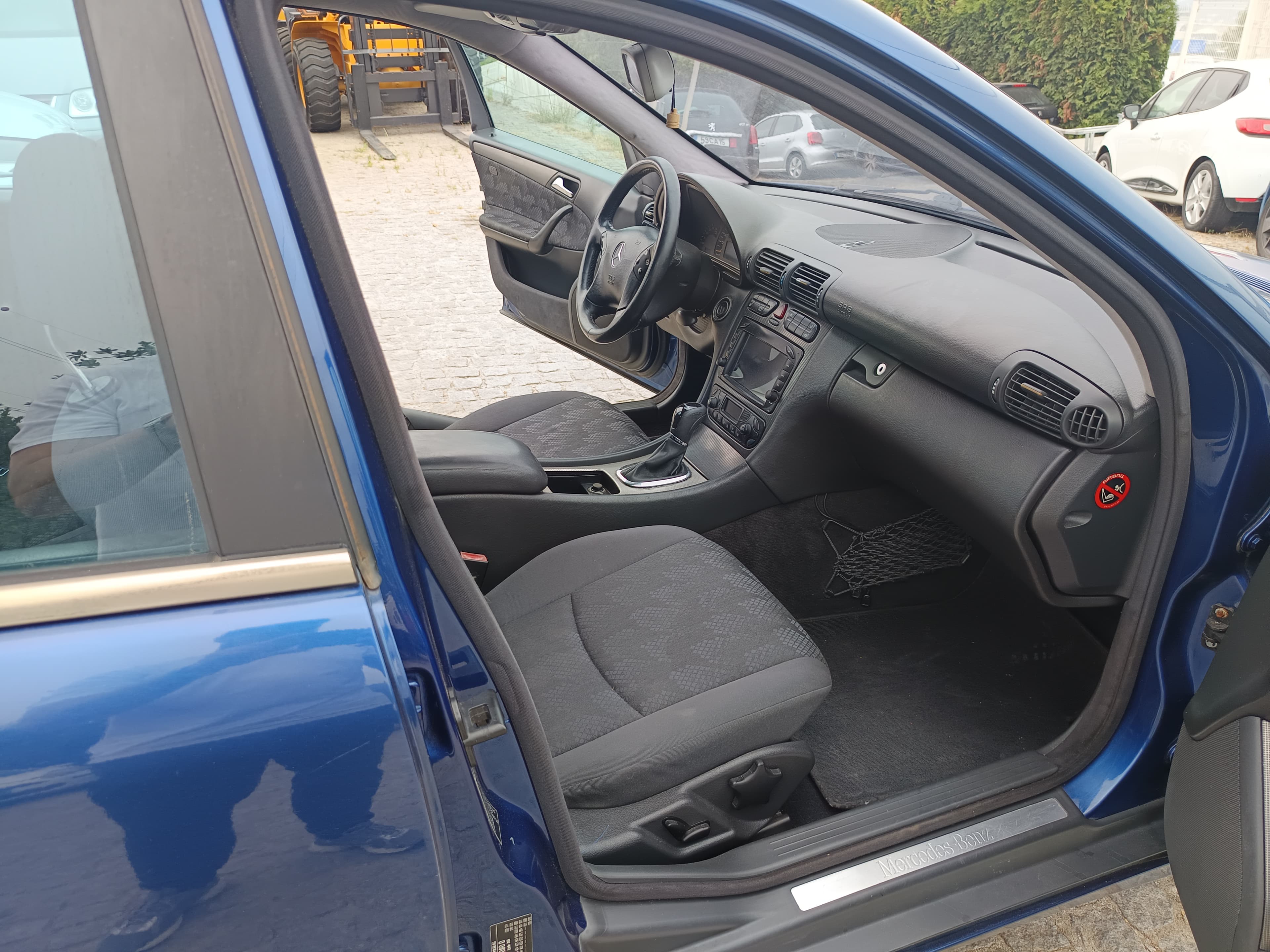 Mercedes-Benz C 220 · Ano 2001 — imagem 35