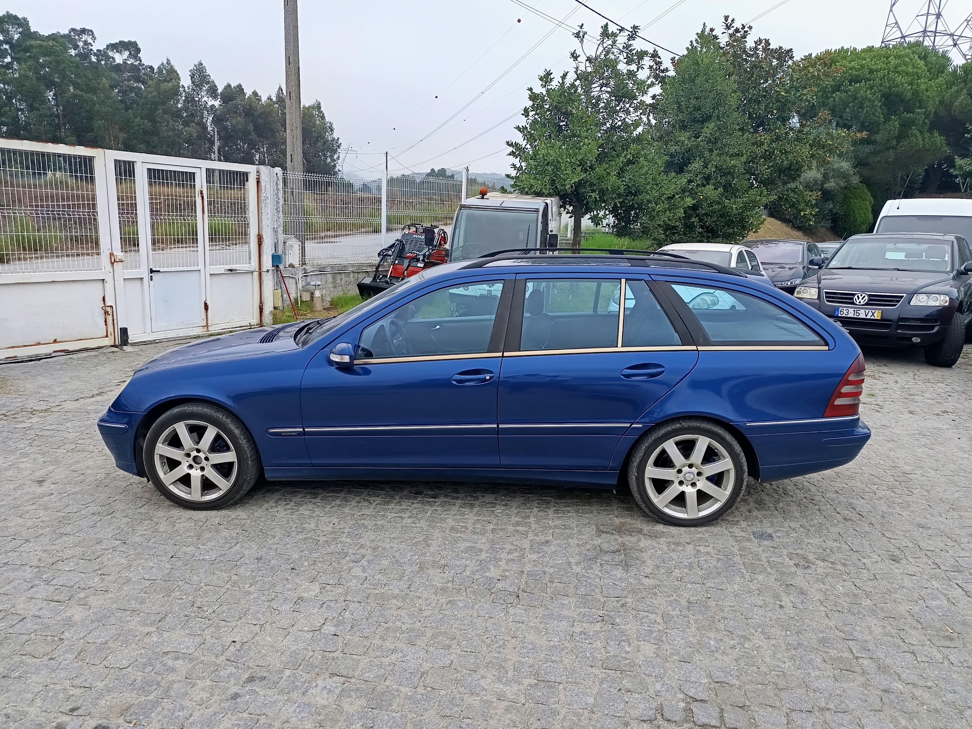 Mercedes-Benz C 220 · Ano 2001 — imagem 3