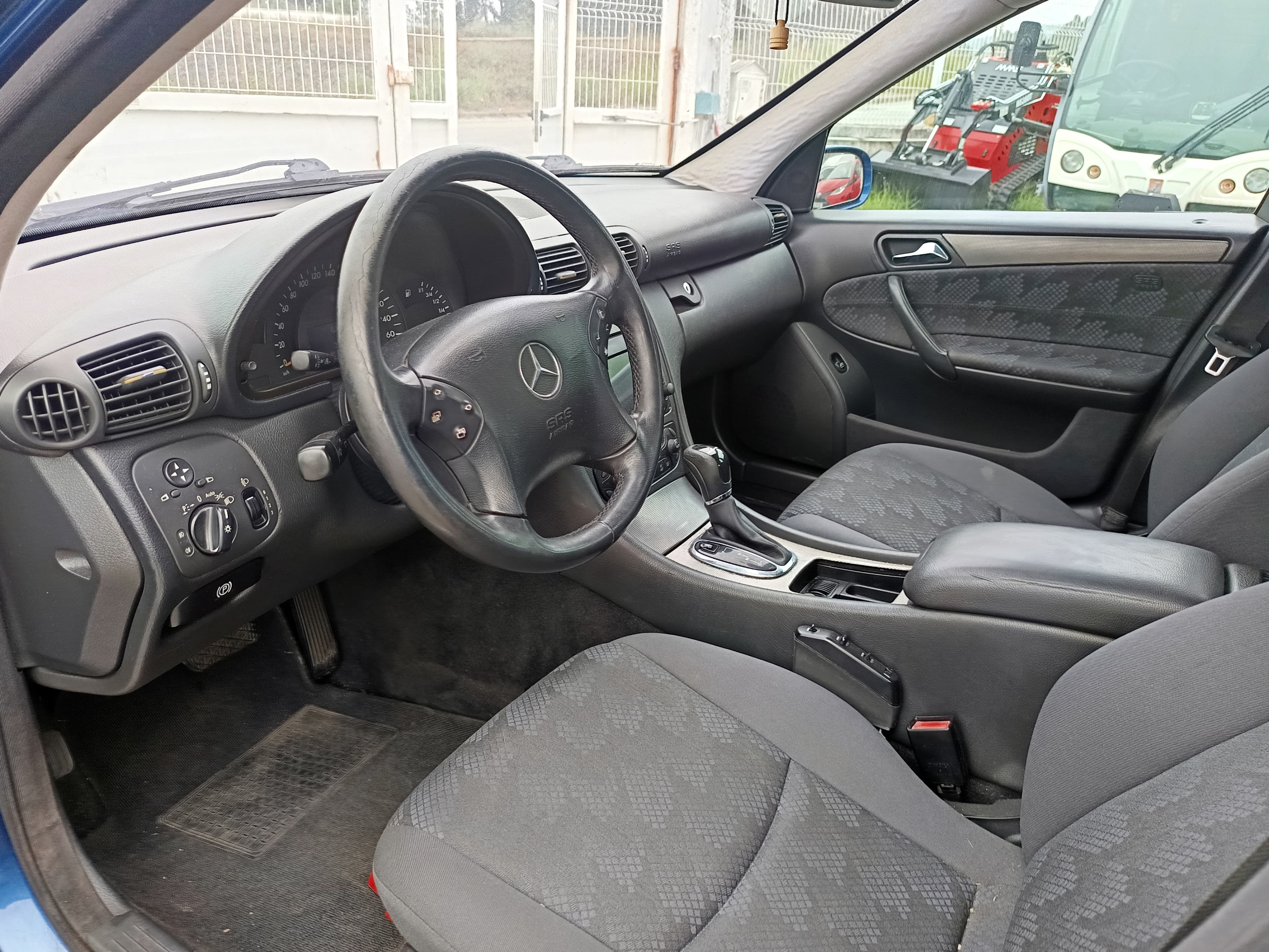 Mercedes-Benz C 220 · Ano 2001 — imagem 21