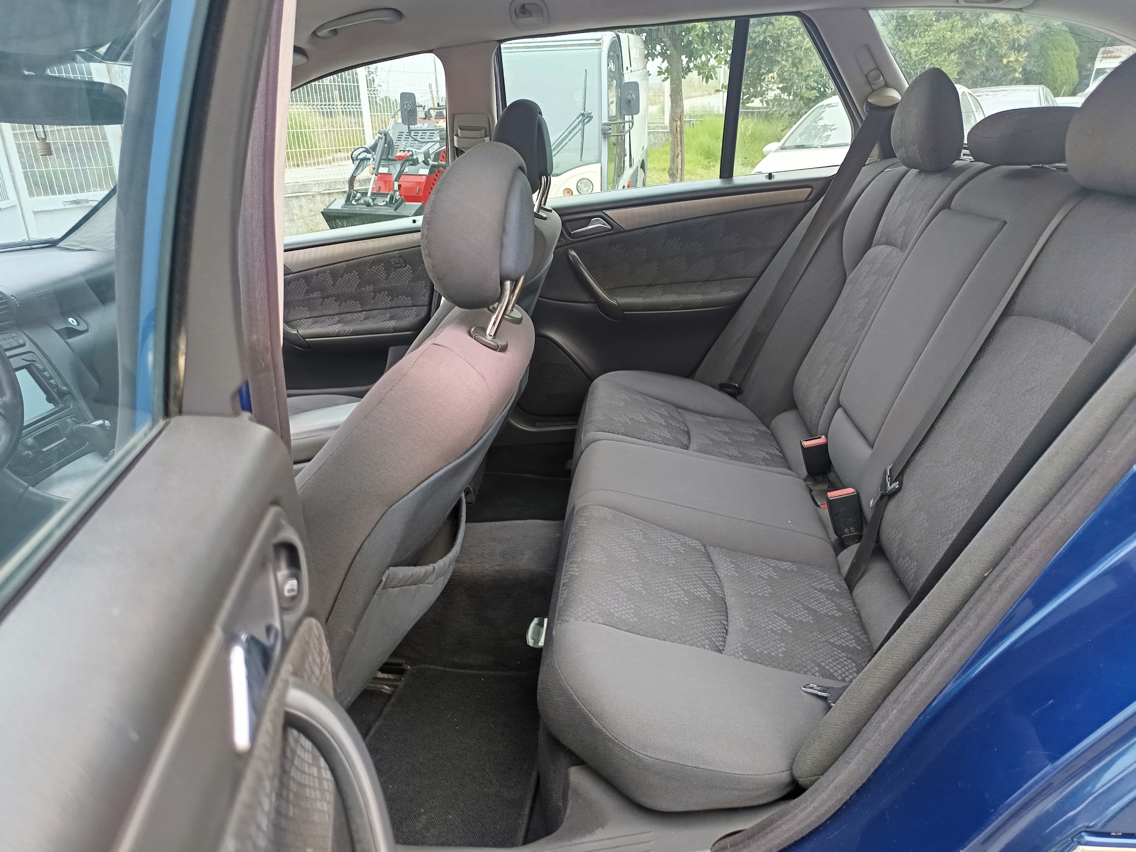 Mercedes-Benz C 220 · Ano 2001 — imagem 27