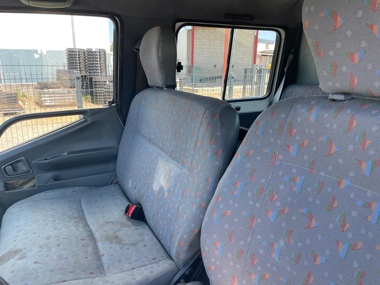 Mitsubishi Canter · Ano 1998 — imagen 11